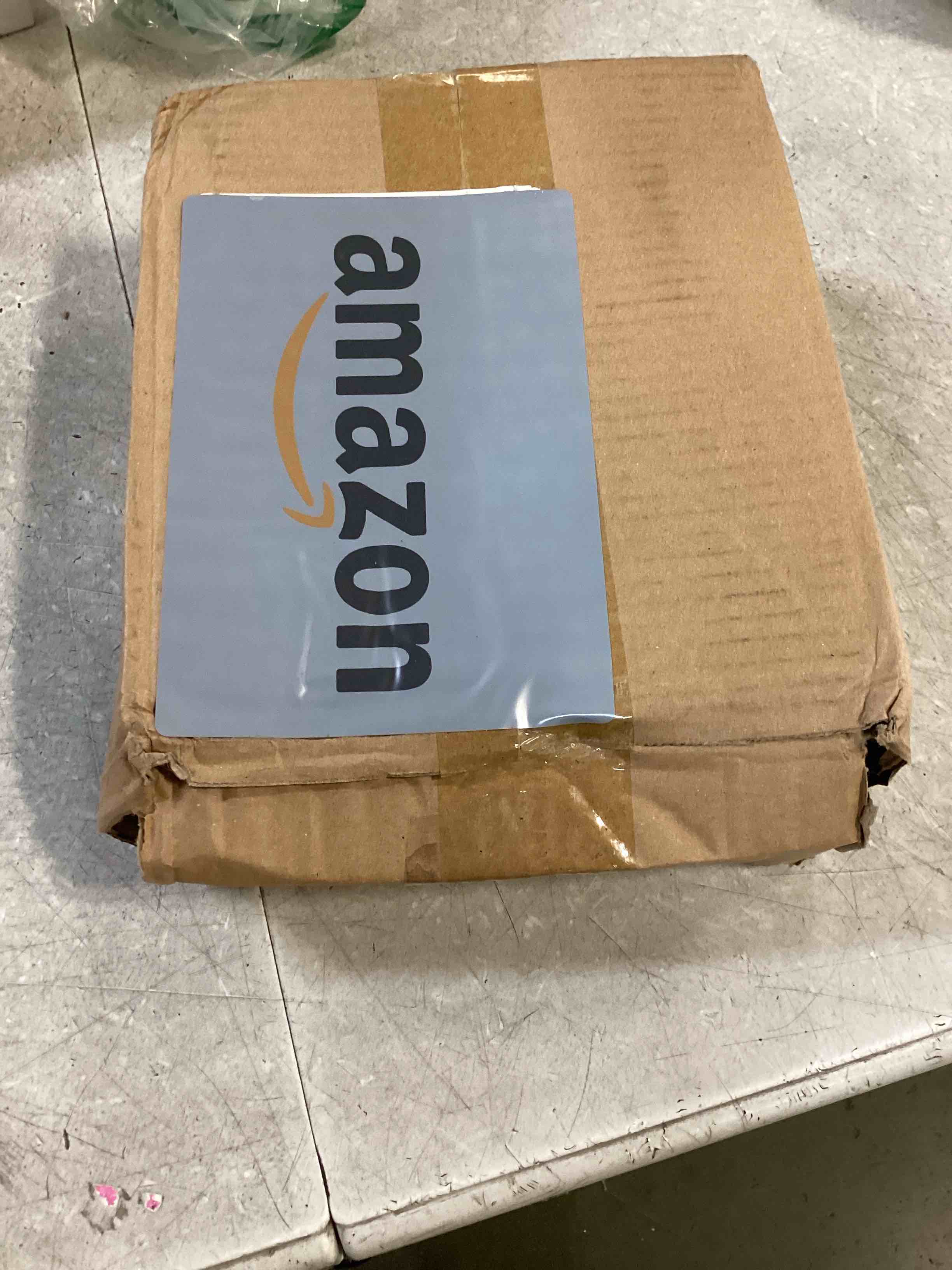 https://s3.amazonaws.com/lotting-images-prod/bidfta/PPE1311215_1746455526868.jpeg