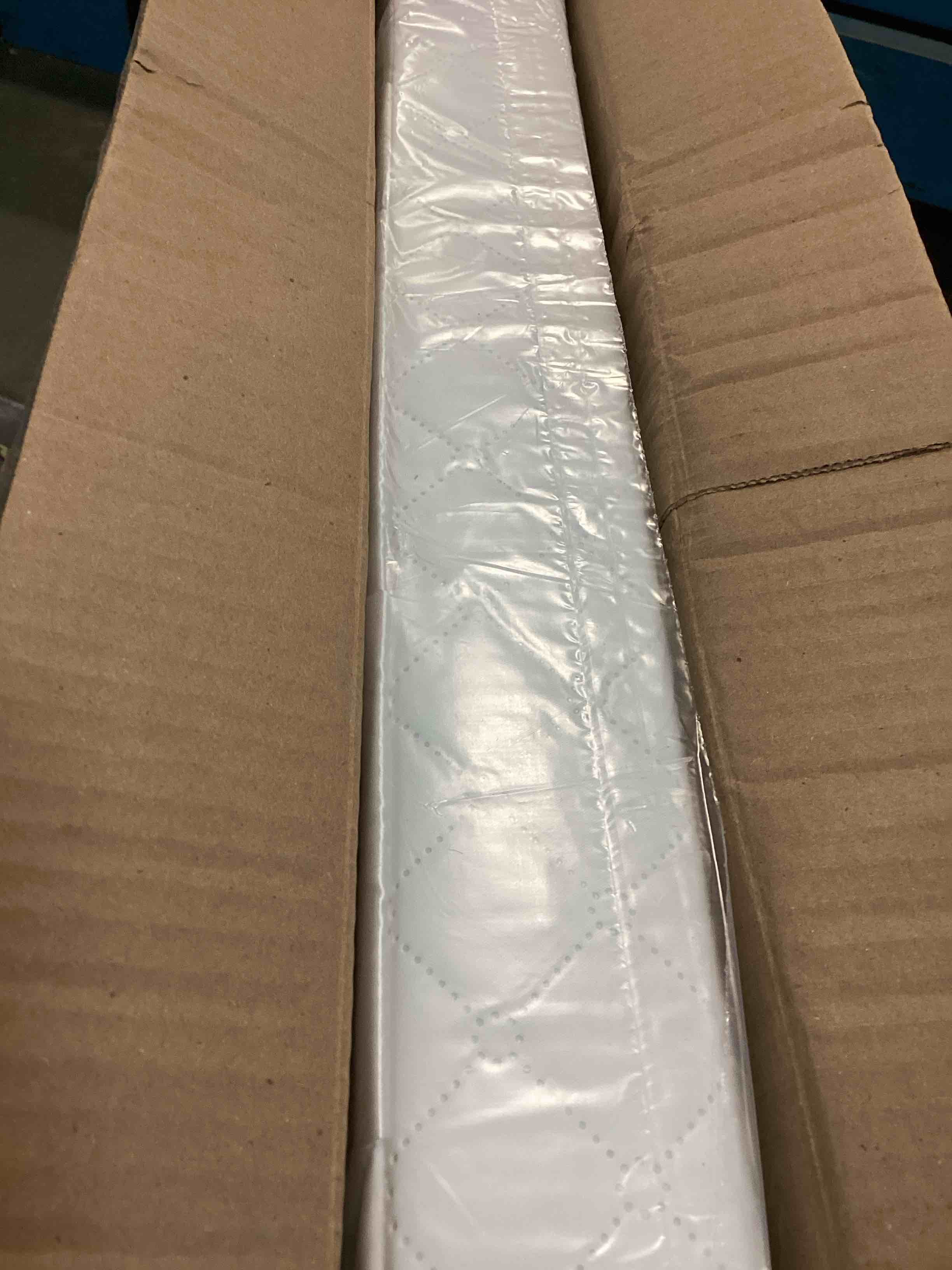 https://s3.amazonaws.com/lotting-images-prod/bidfta/PPE1311361_1746534141966.jpeg