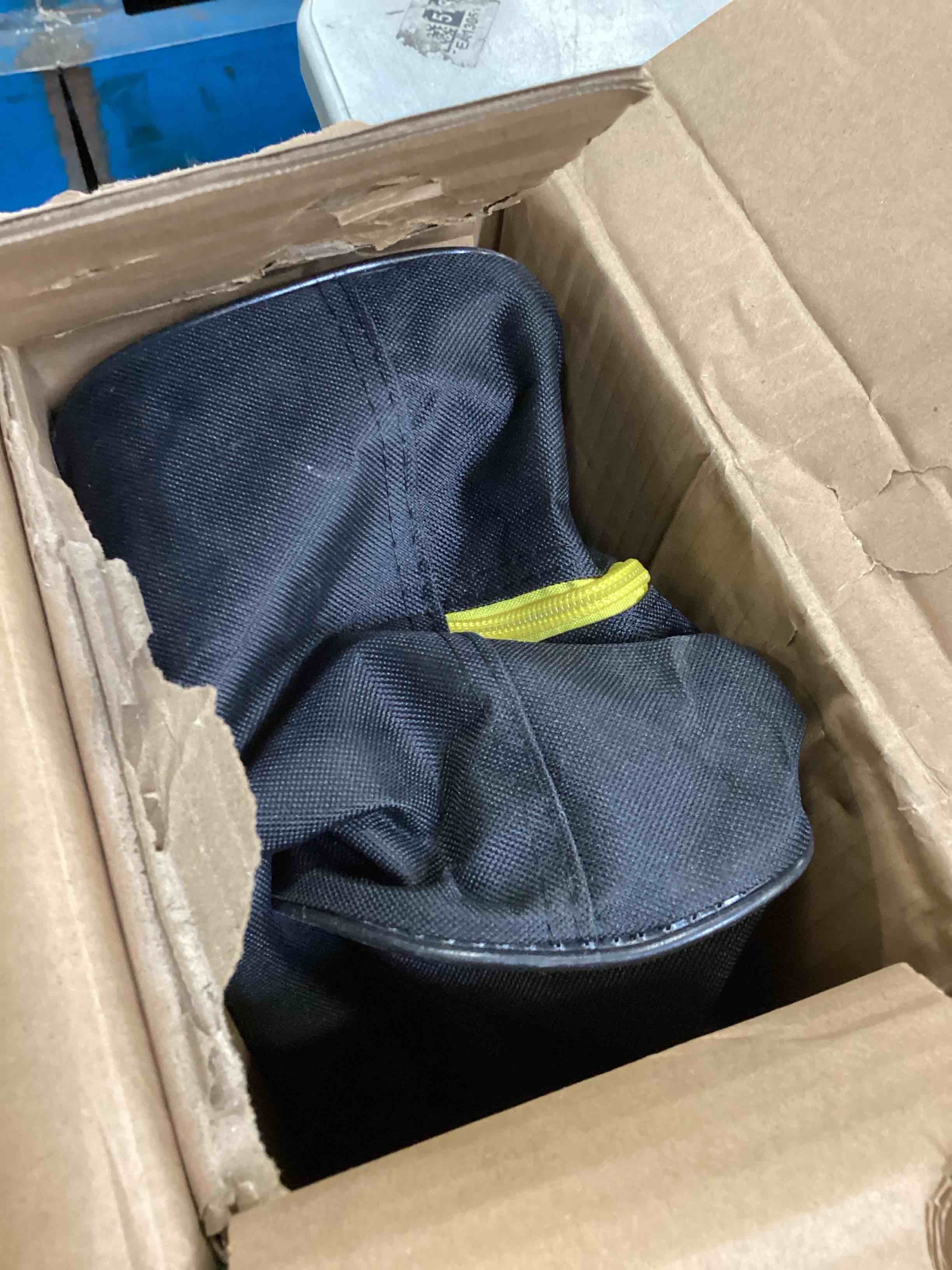 https://s3.amazonaws.com/lotting-images-prod/bidfta/PPE1311918_1746800906447.jpeg
