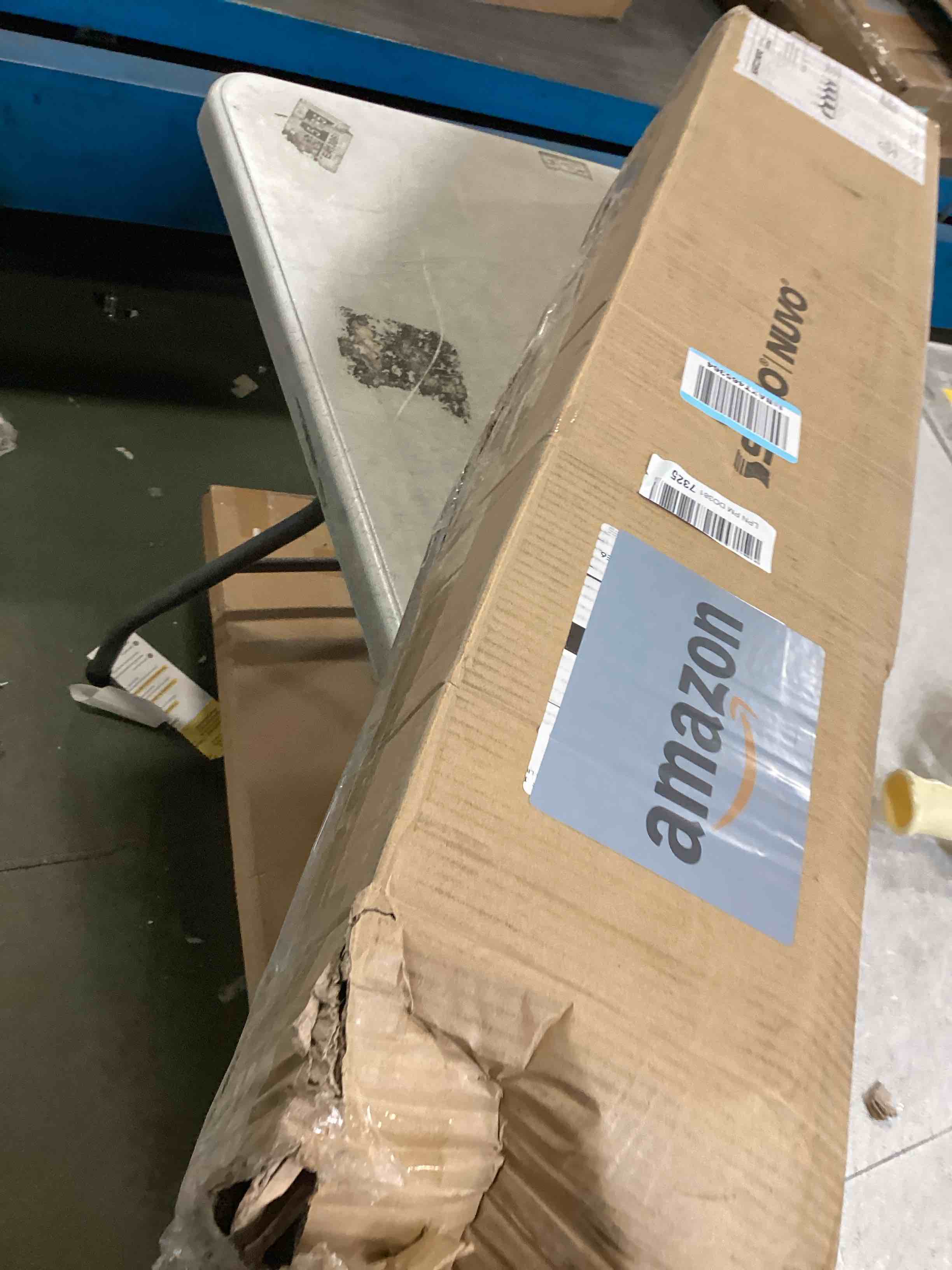 https://s3.amazonaws.com/lotting-images-prod/bidfta/PPE1311919_1746800998008.jpeg