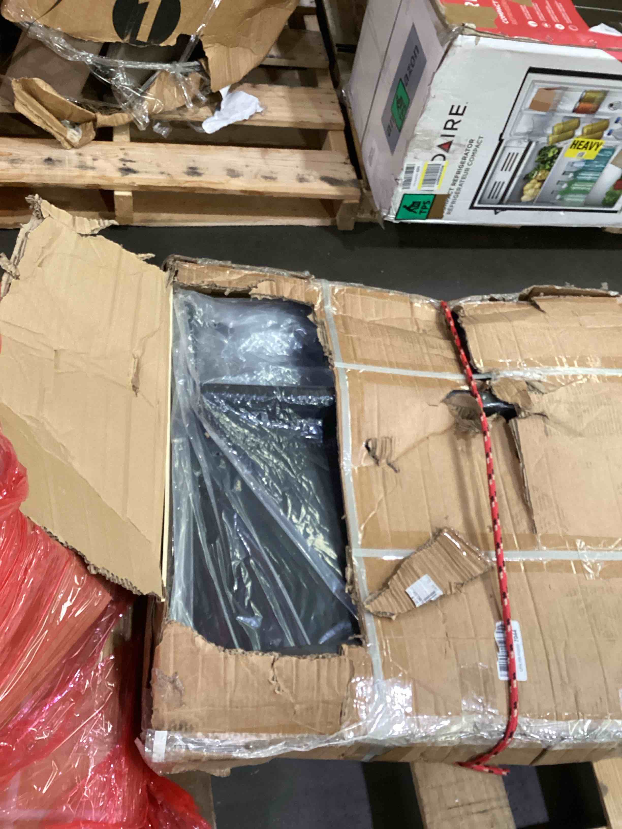 https://s3.amazonaws.com/lotting-images-prod/bidfta/PPE1315007_1750954705370.jpeg