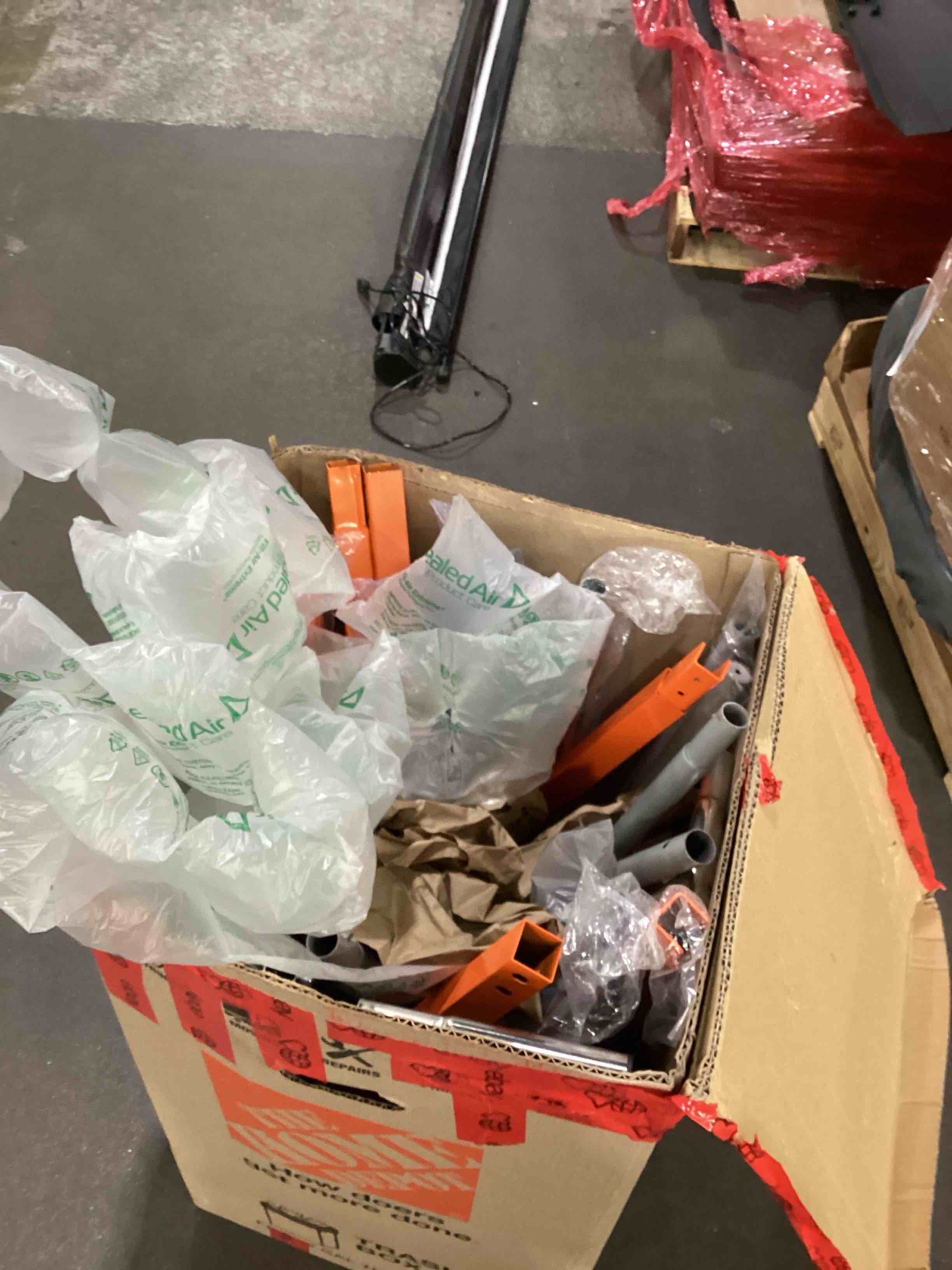 https://s3.amazonaws.com/lotting-images-prod/bidfta/PPE1315013_1750959296985.jpeg