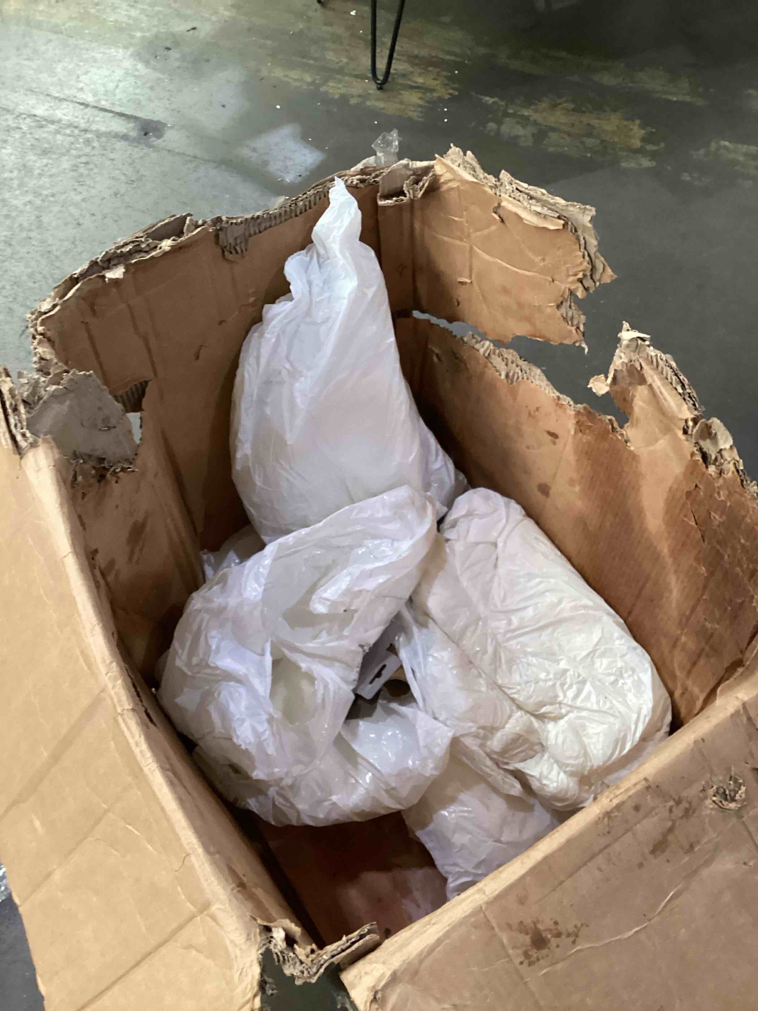 https://s3.amazonaws.com/lotting-images-prod/bidfta/PPE1315023_1750966363240.jpeg