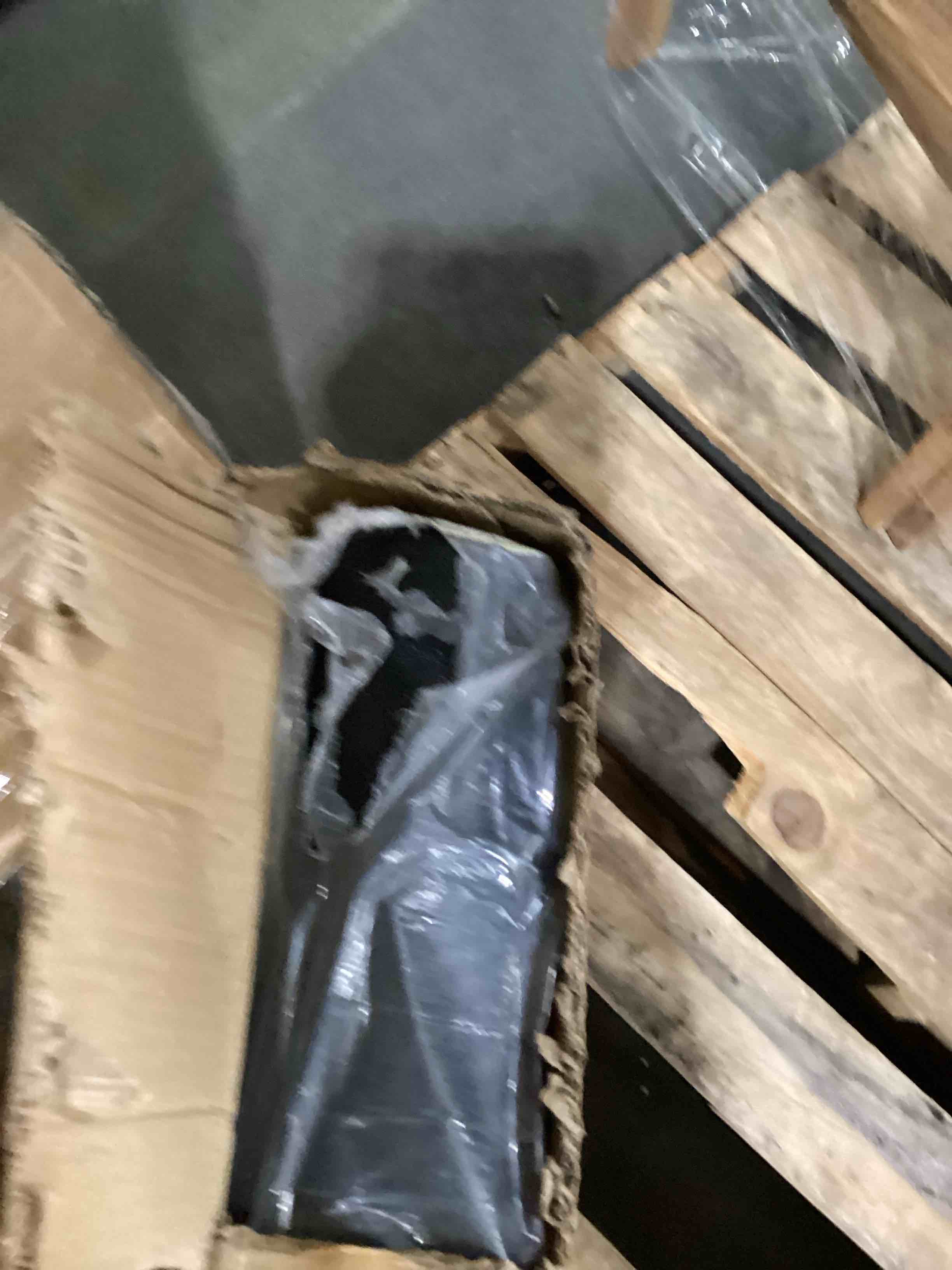 https://s3.amazonaws.com/lotting-images-prod/bidfta/PPE1315141_1751298519019.jpeg
