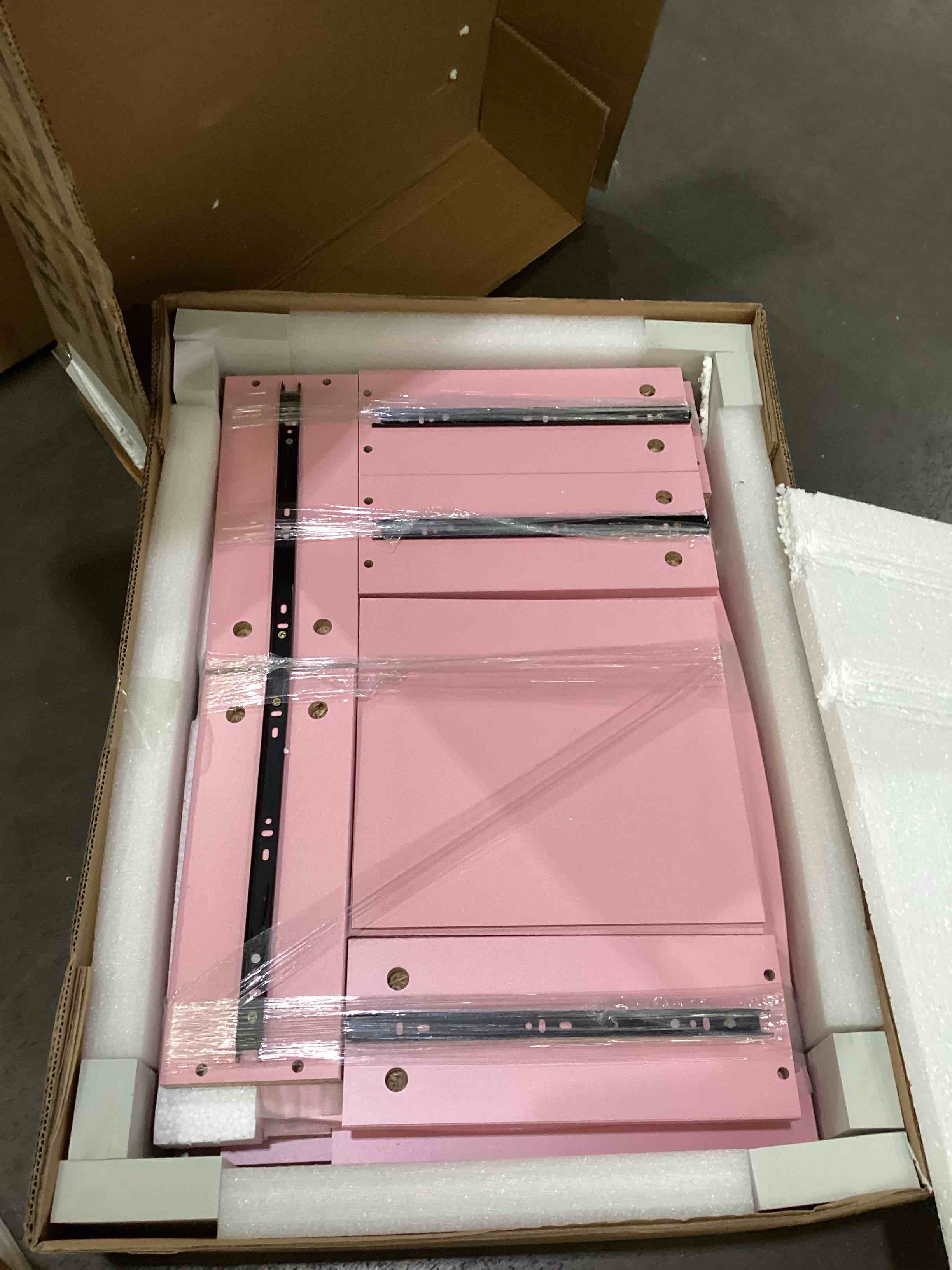 https://s3.amazonaws.com/lotting-images-prod/bidfta/PPE1315196_1751468861684.jpeg