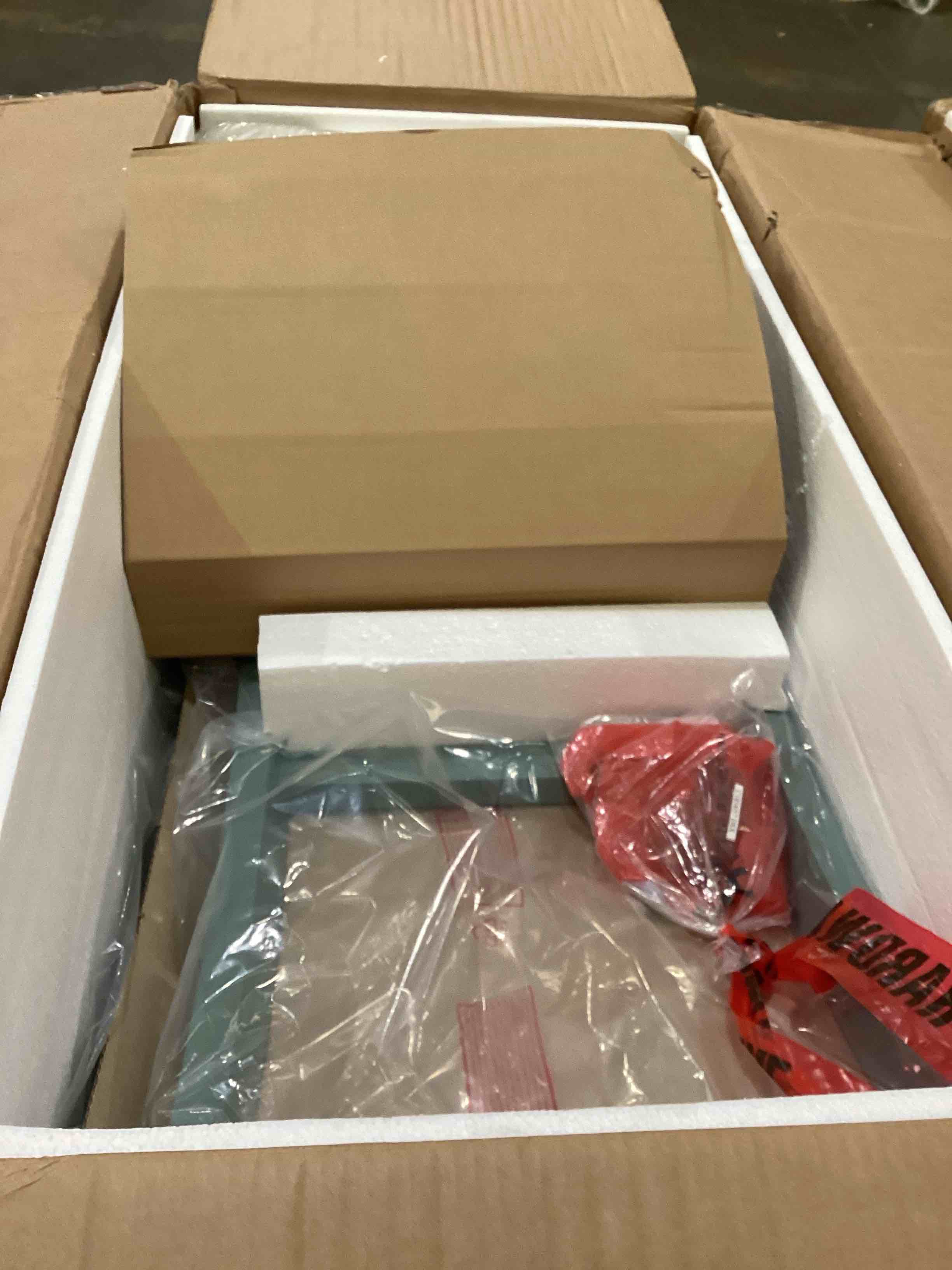 https://s3.amazonaws.com/lotting-images-prod/bidfta/PPE1315197_1751470164691.jpeg