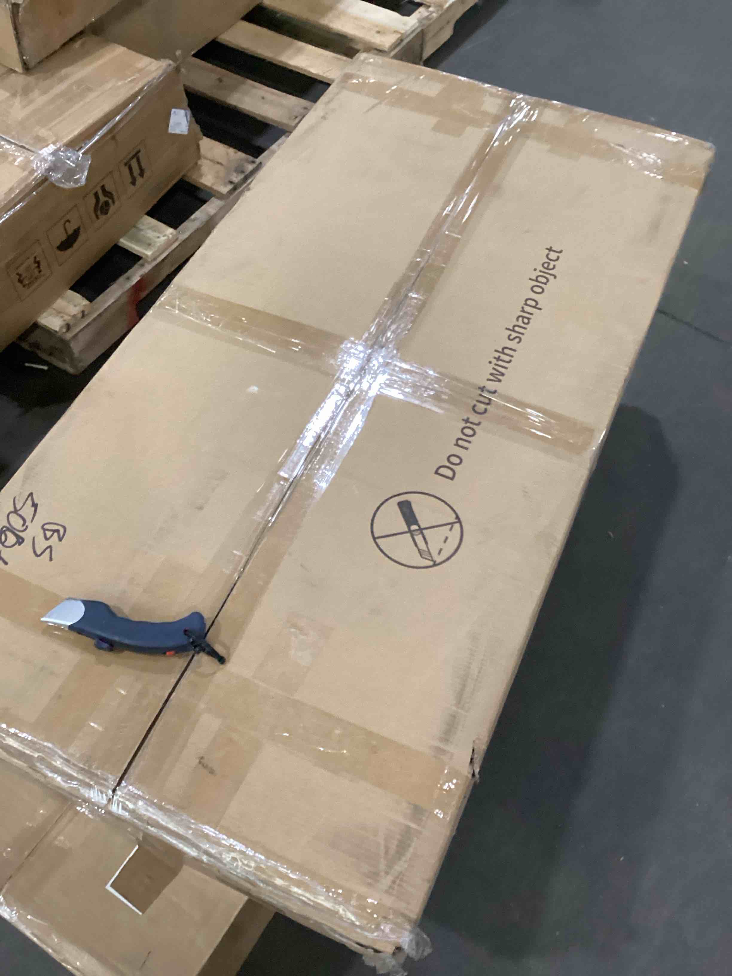 https://s3.amazonaws.com/lotting-images-prod/bidfta/PPE1315214_1751898606166.jpeg