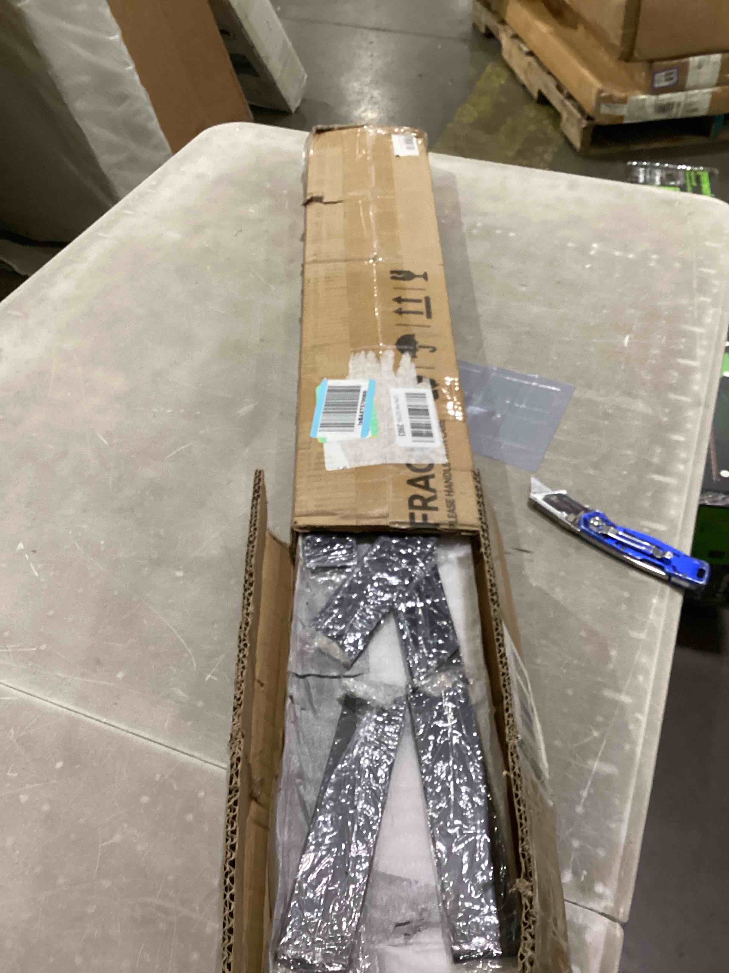 https://s3.amazonaws.com/lotting-images-prod/bidfta/PPE1315264_1752762364693.jpeg