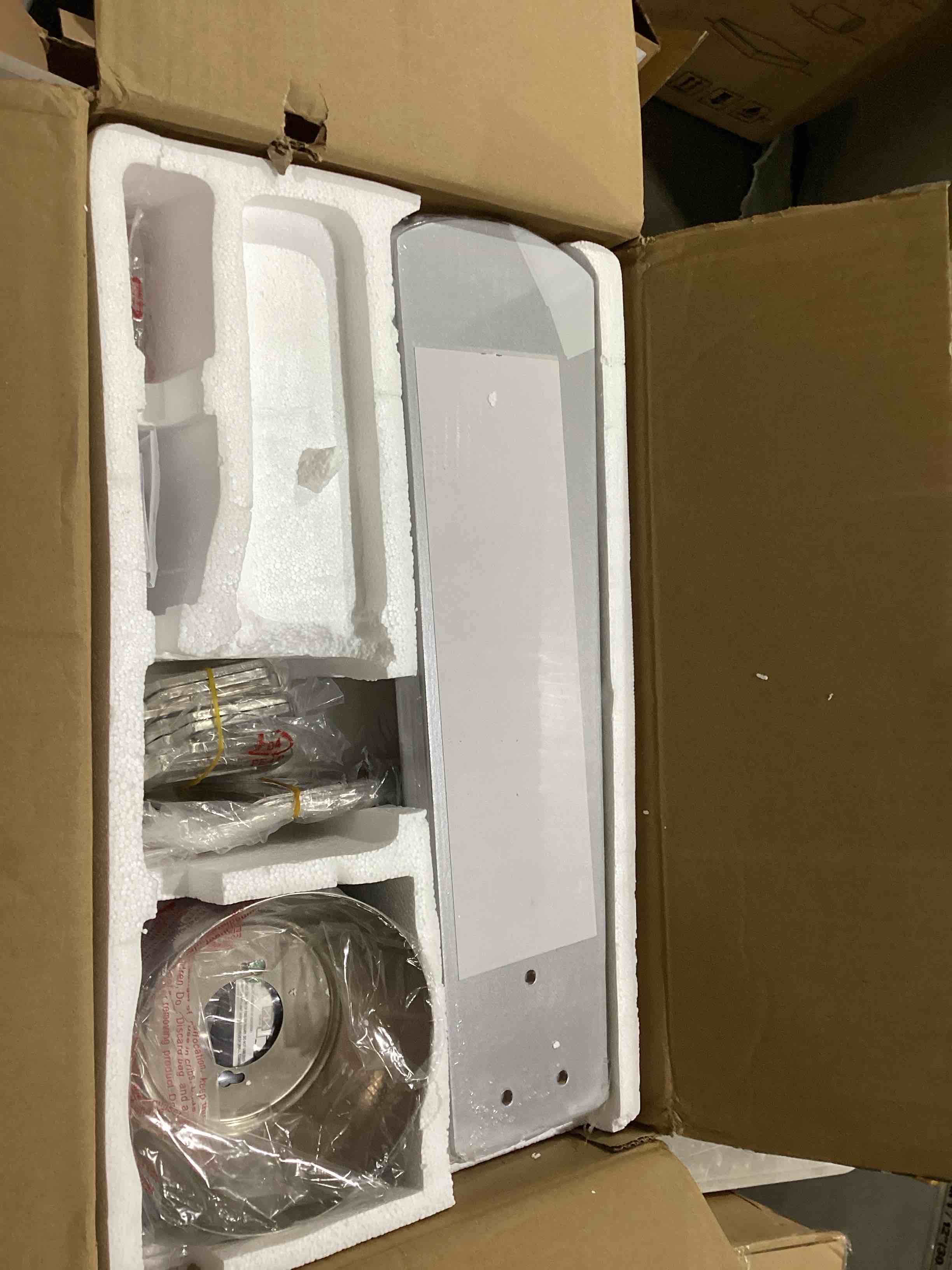 https://s3.amazonaws.com/lotting-images-prod/bidfta/PPE1315292_1753109647725.jpeg