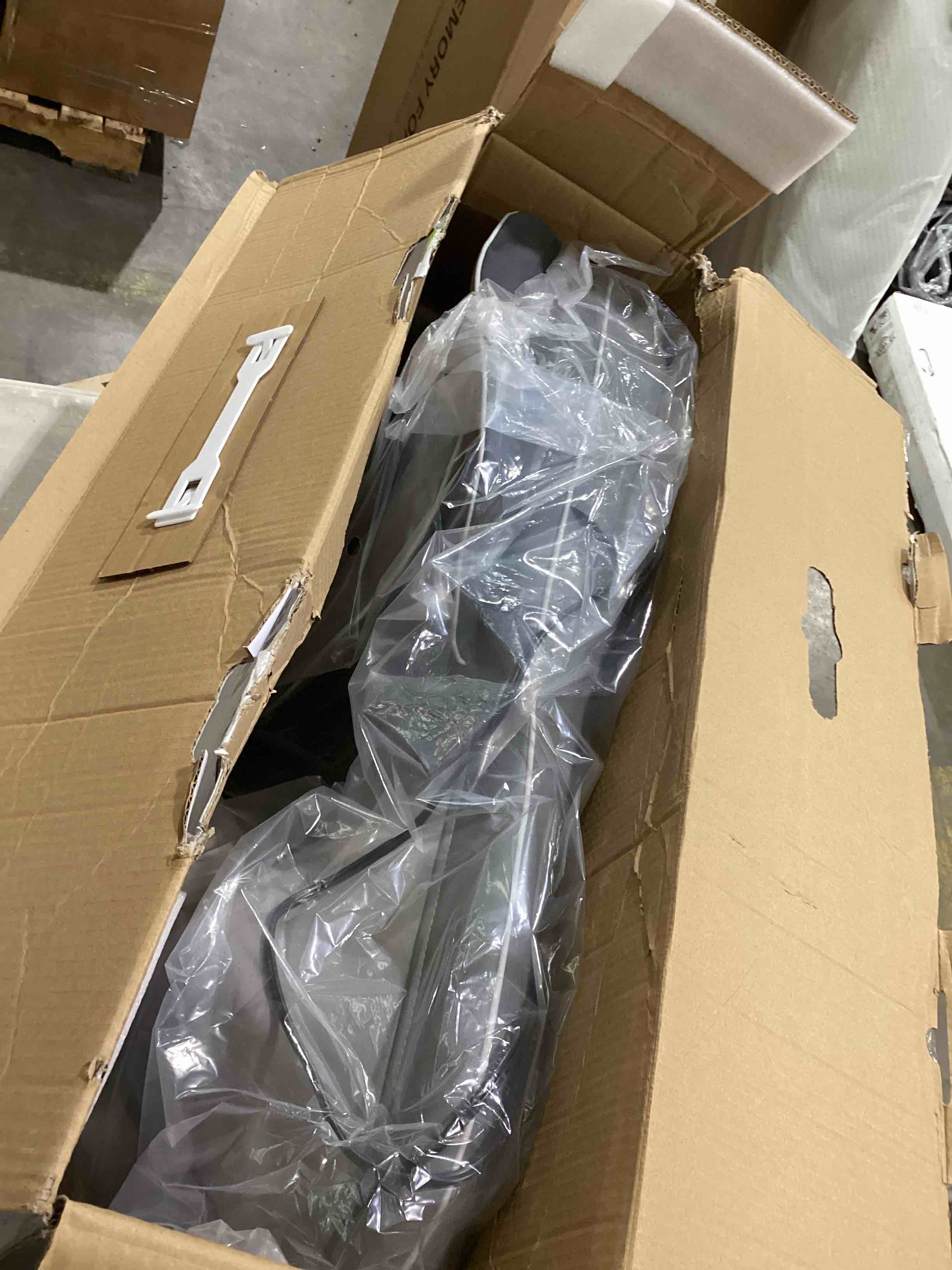 https://s3.amazonaws.com/lotting-images-prod/bidfta/PPE1315308_1753113912231.jpeg