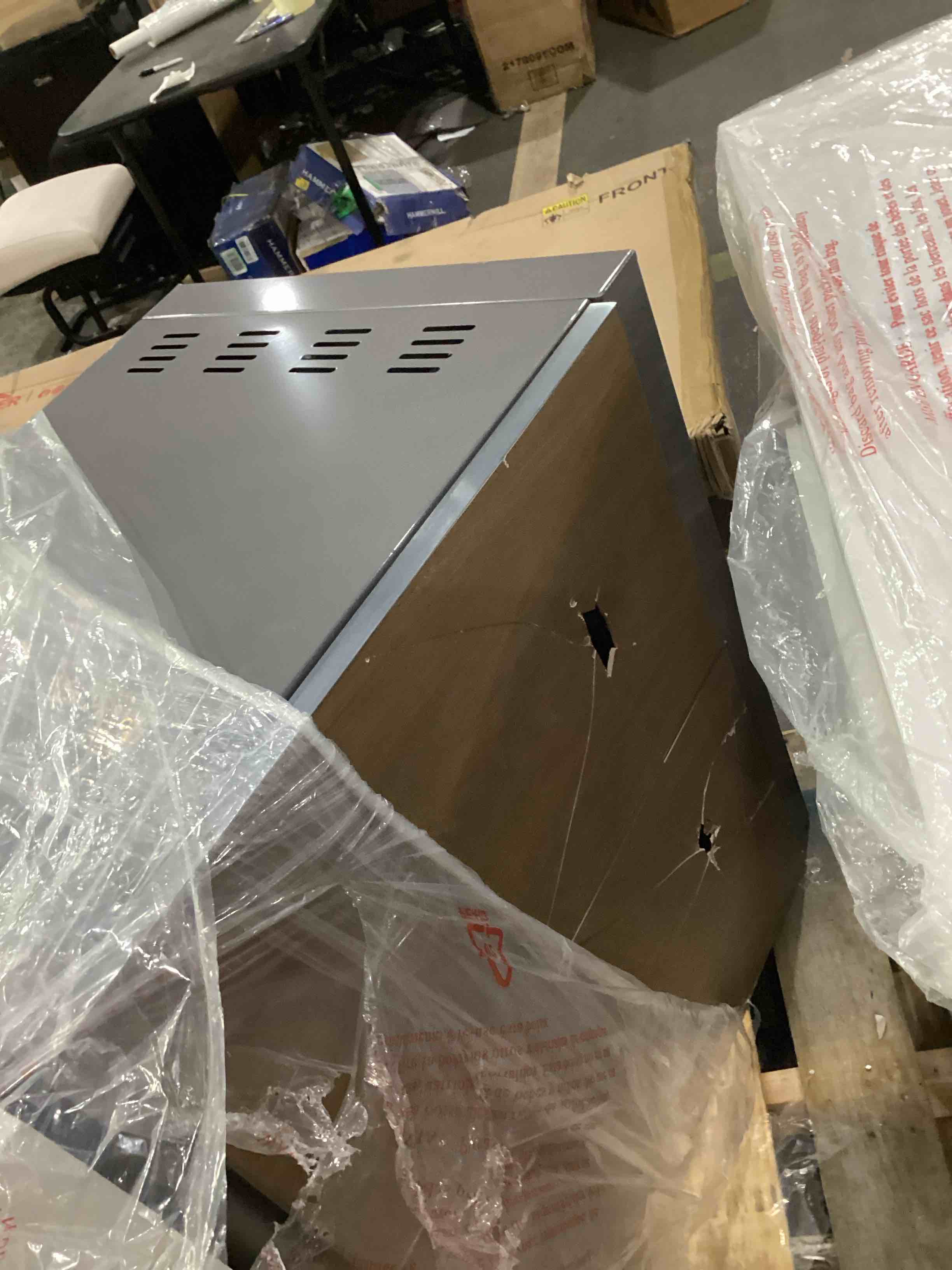 https://s3.amazonaws.com/lotting-images-prod/bidfta/PPE1315466_1753294306720.jpeg