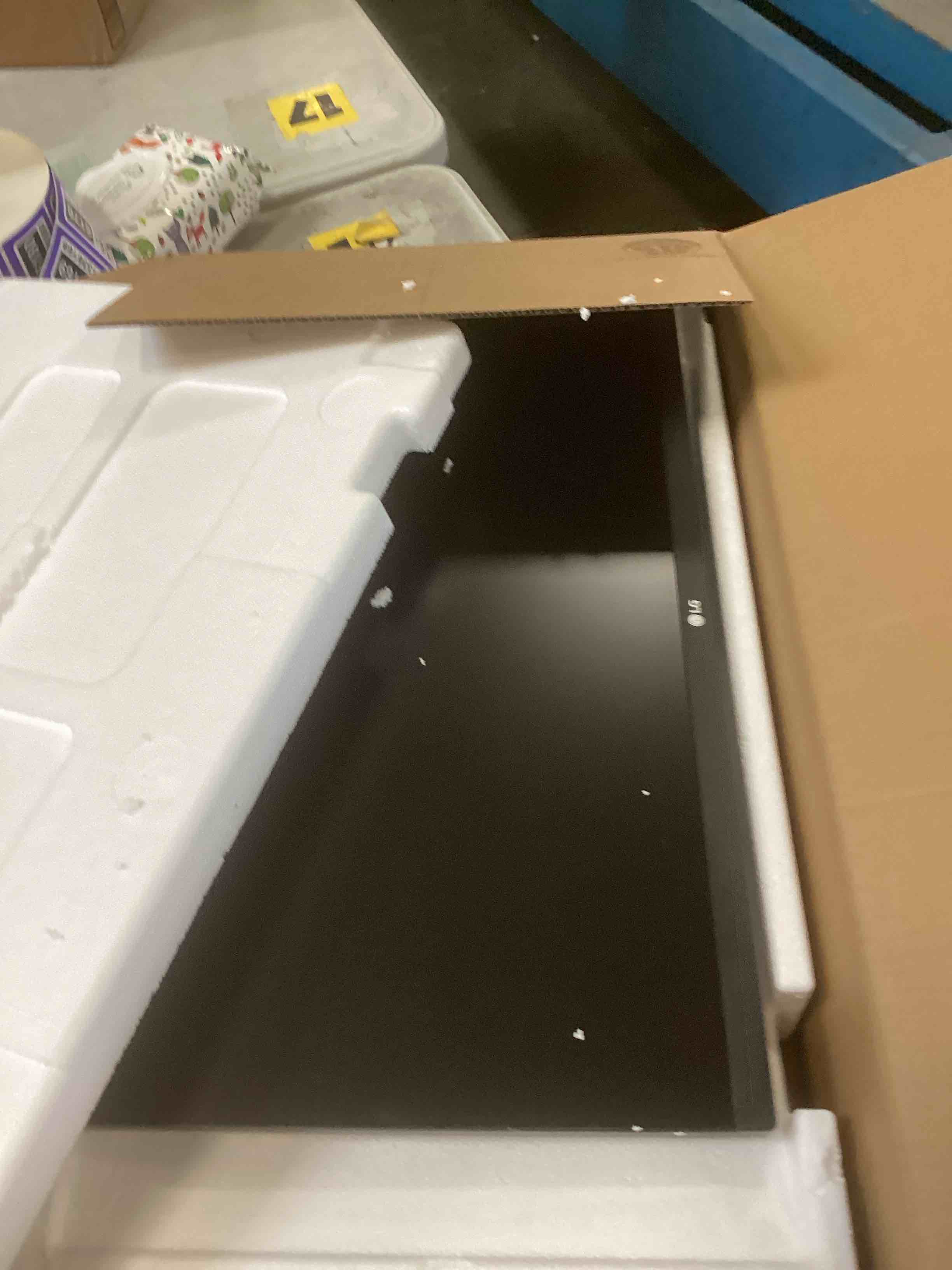 https://s3.amazonaws.com/lotting-images-prod/bidfta/PPE1336140_1741634546537.jpeg