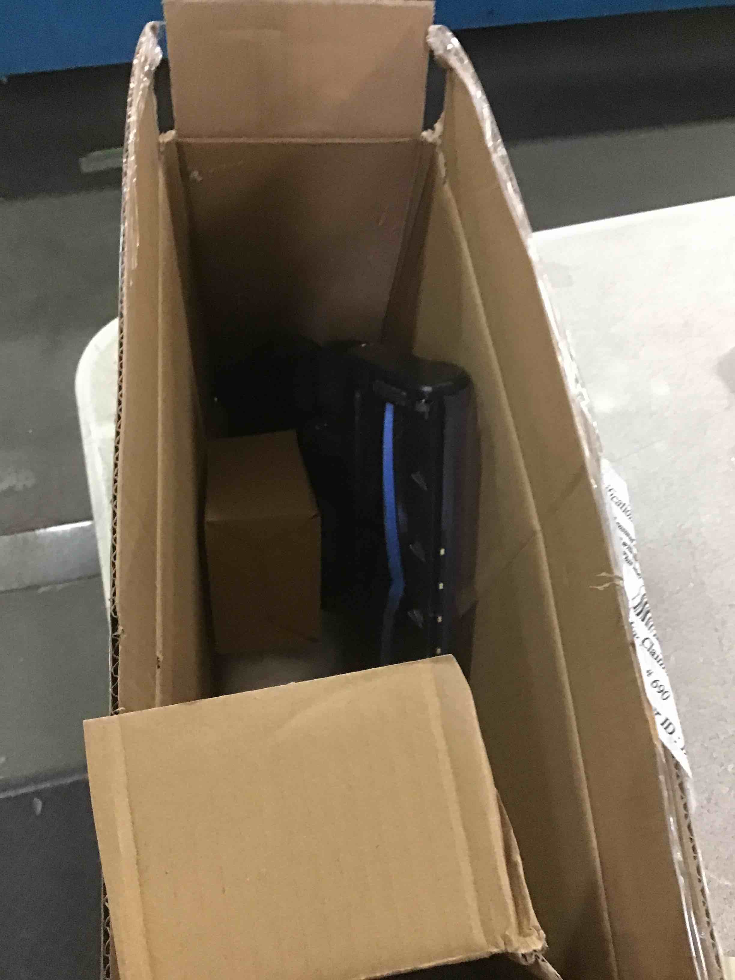 https://s3.amazonaws.com/lotting-images-prod/bidfta/PPE1336442_1741873991955.jpeg