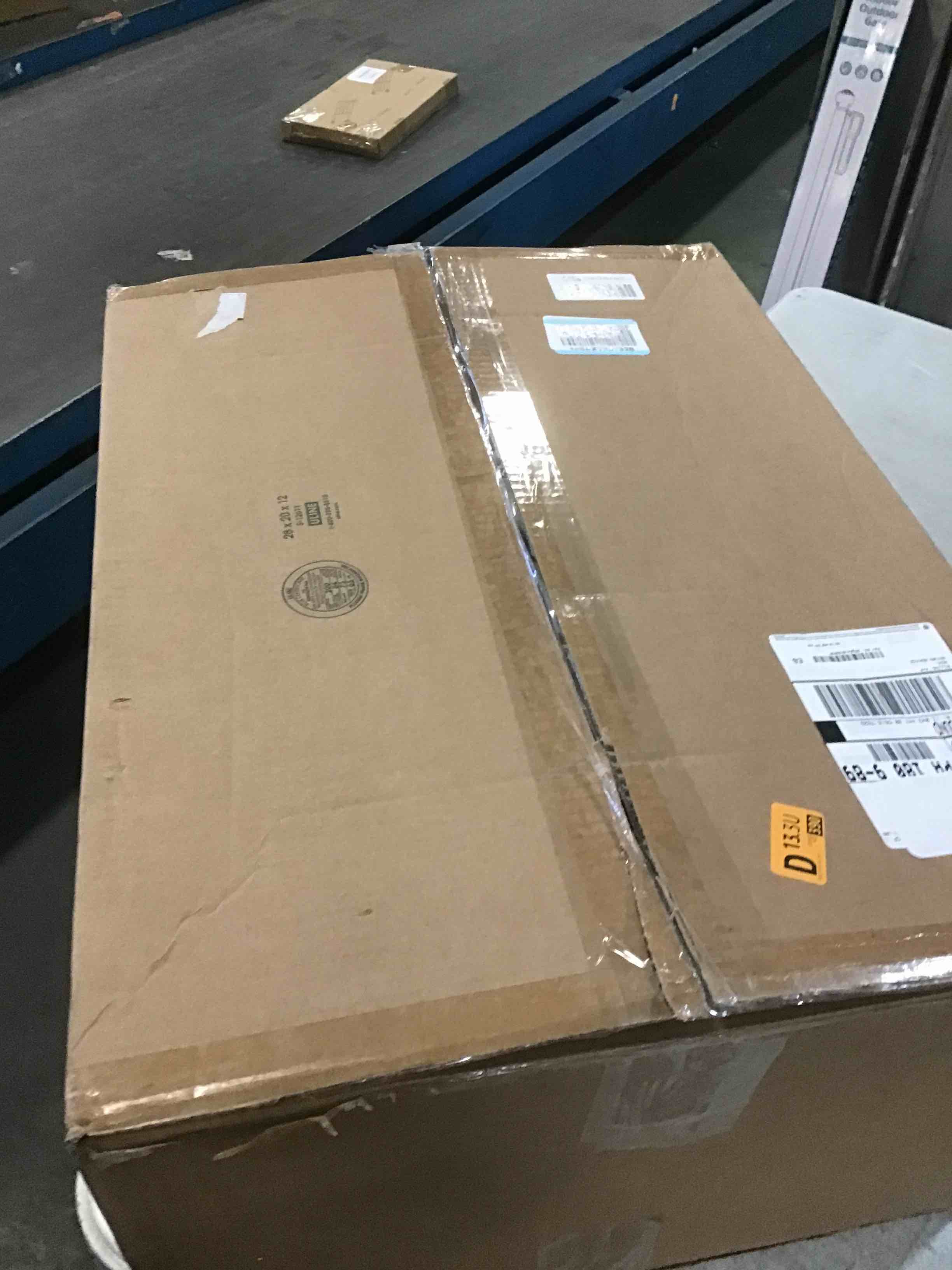 https://s3.amazonaws.com/lotting-images-prod/bidfta/PPE1336789_1742224524326.jpeg
