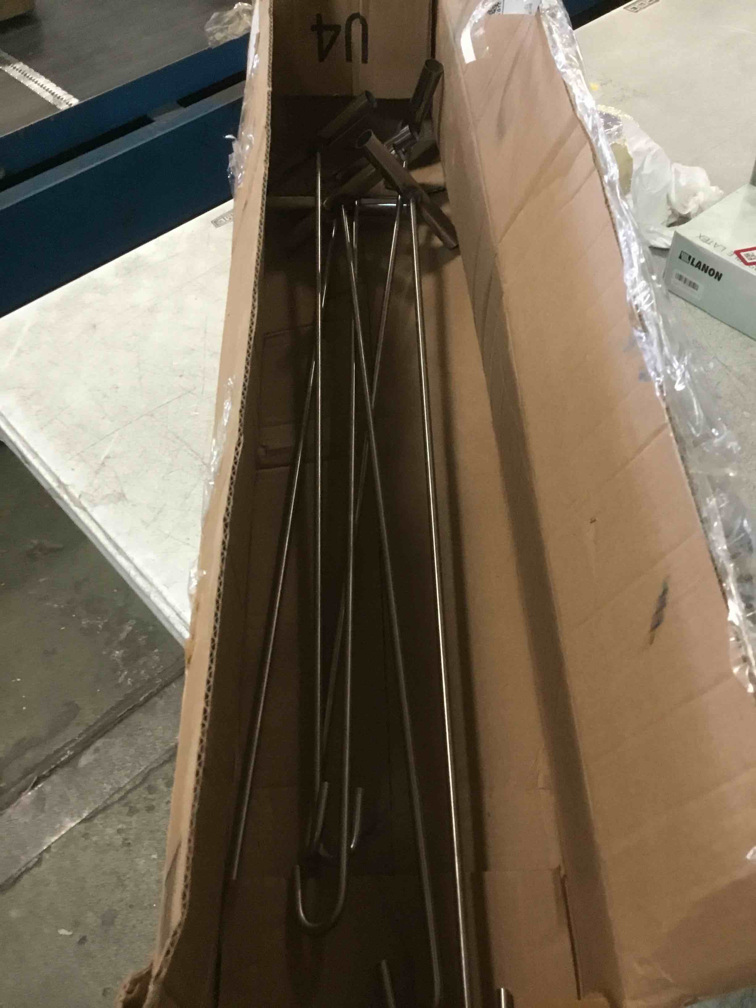 https://s3.amazonaws.com/lotting-images-prod/bidfta/PPE1337678_1742577589580.jpeg
