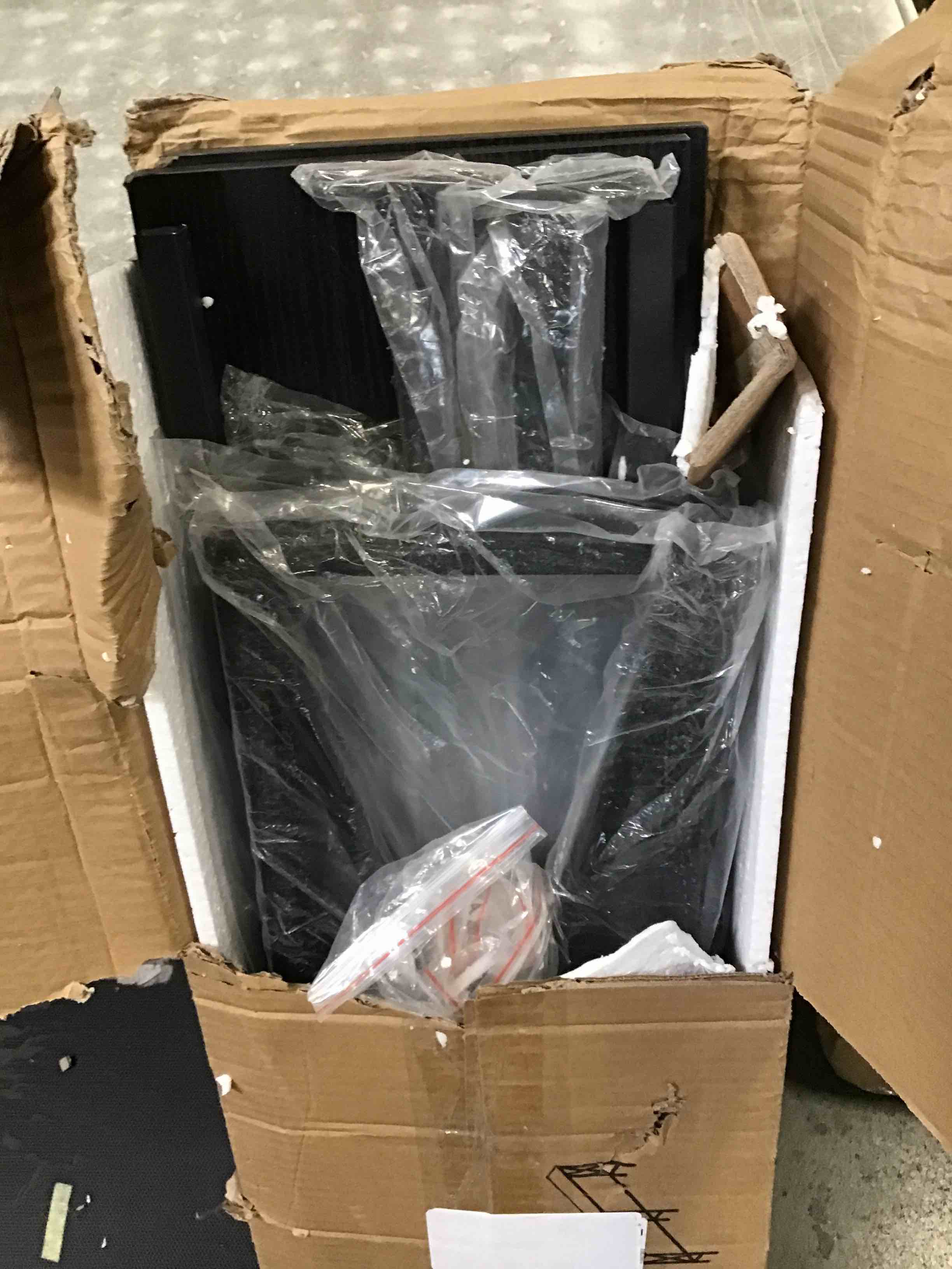 https://s3.amazonaws.com/lotting-images-prod/bidfta/PPE1338673_1743175693632.jpeg