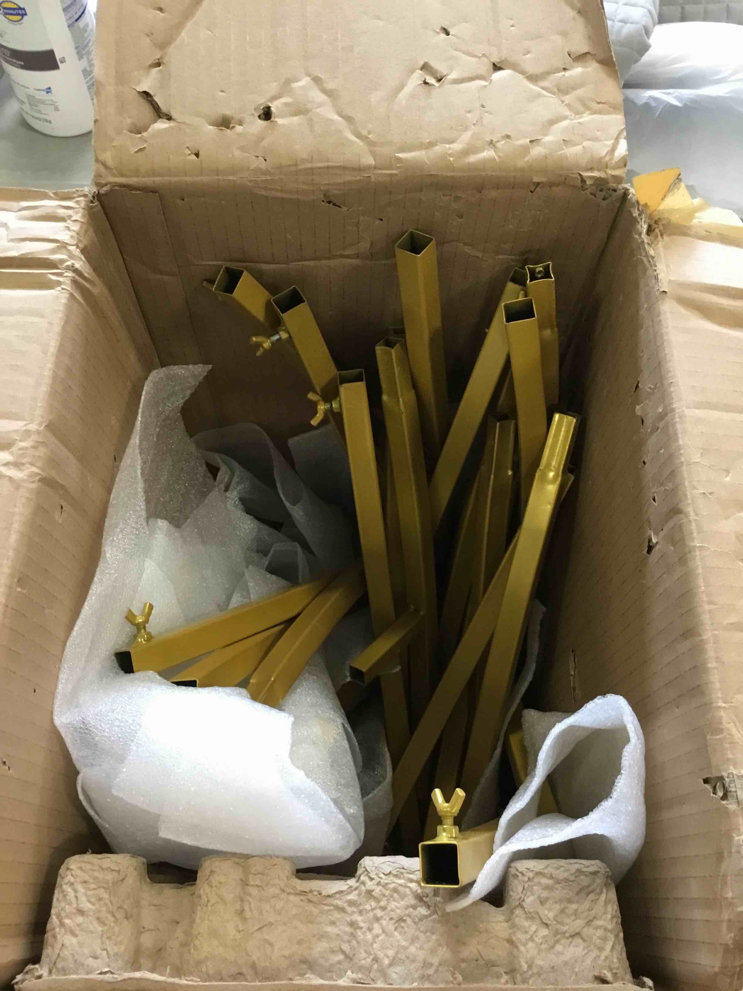 https://s3.amazonaws.com/lotting-images-prod/bidfta/PPE1340957_1741881279455.jpeg