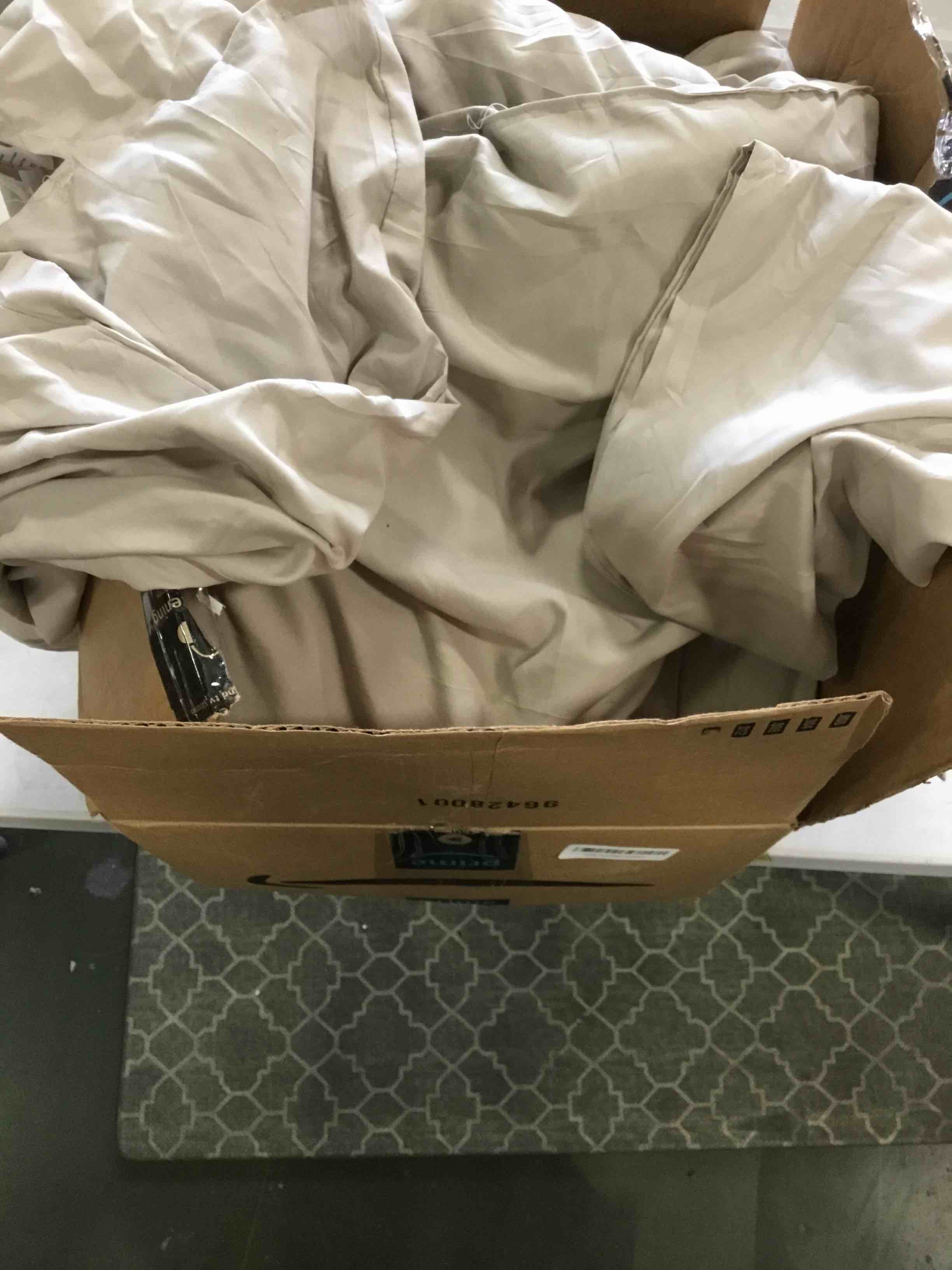 https://s3.amazonaws.com/lotting-images-prod/bidfta/PPE1340964_1741887273257.jpeg