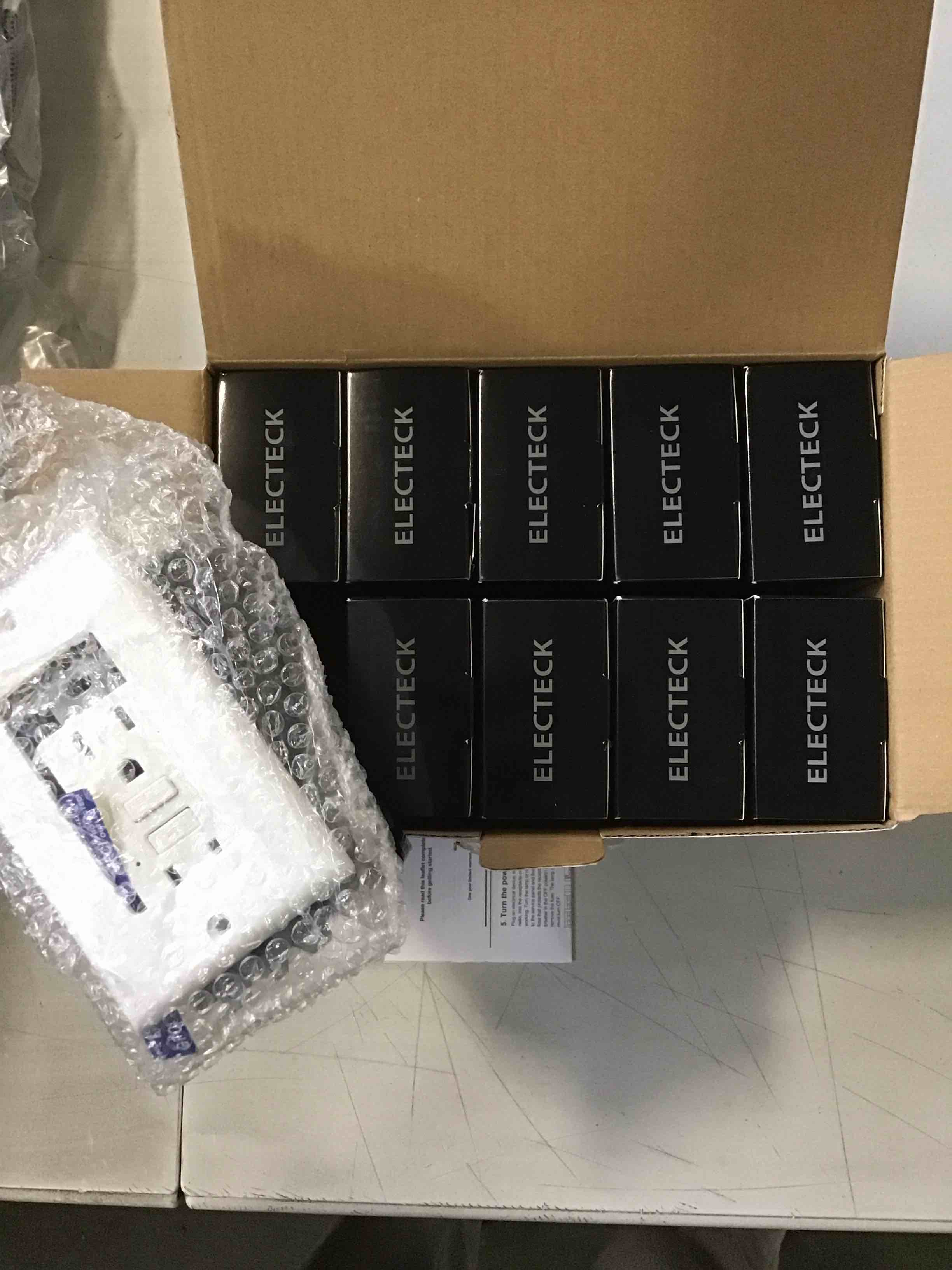https://s3.amazonaws.com/lotting-images-prod/bidfta/PPE1341383_1742493357371.jpeg