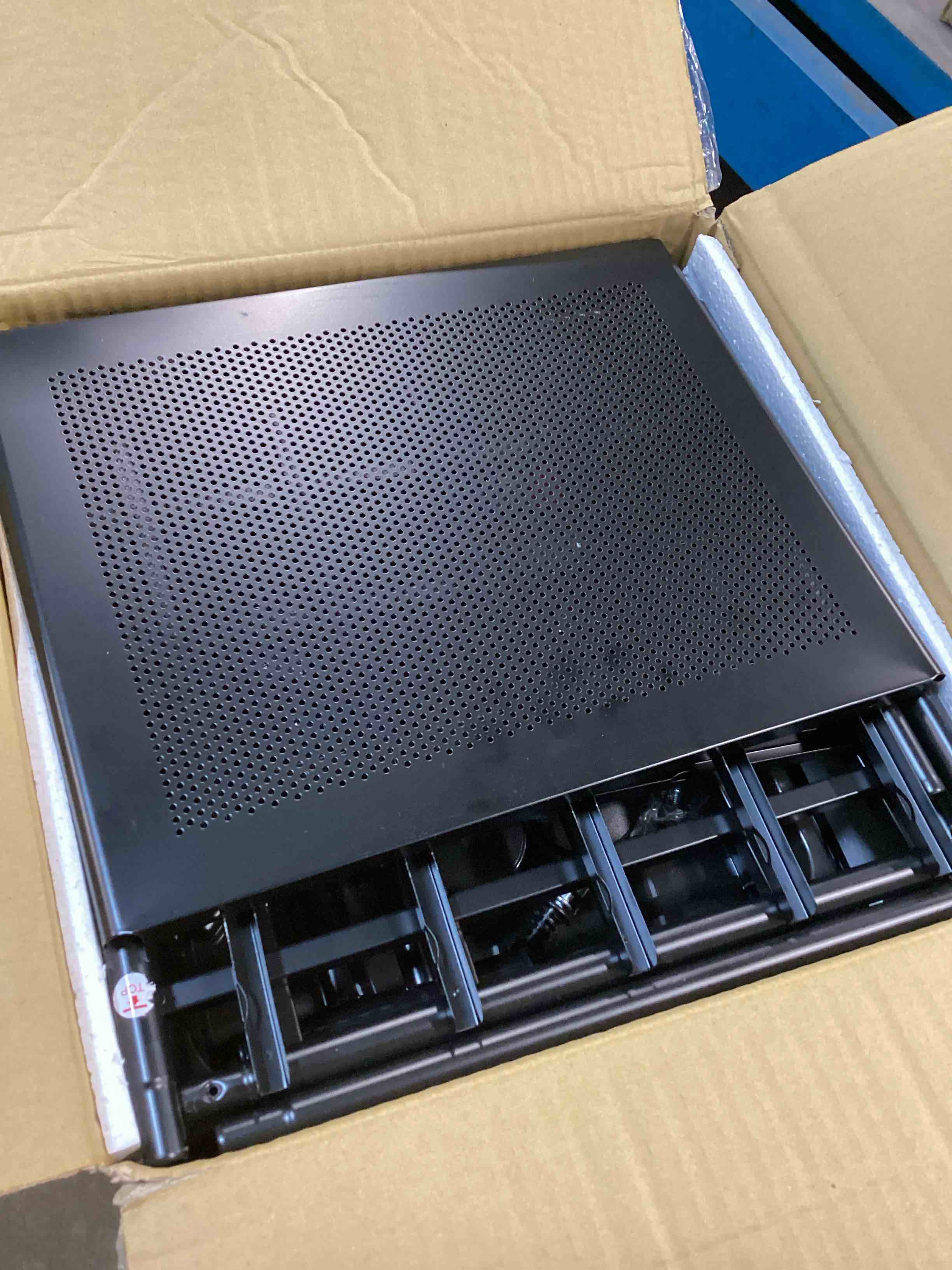 https://s3.amazonaws.com/lotting-images-prod/bidfta/PPE1342639_1741793506352.jpeg