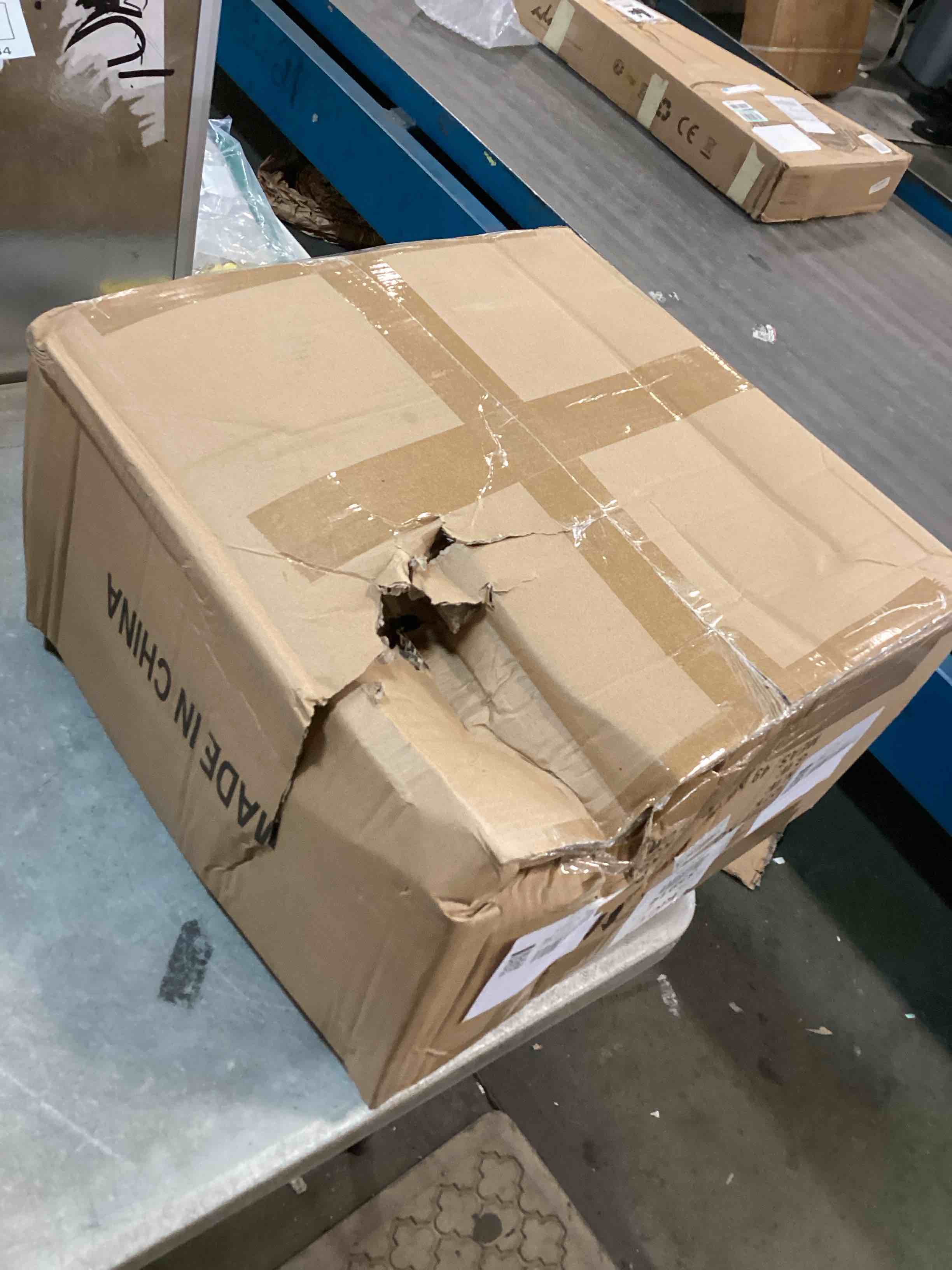 https://s3.amazonaws.com/lotting-images-prod/bidfta/PPE1342757_1741809109379.jpeg