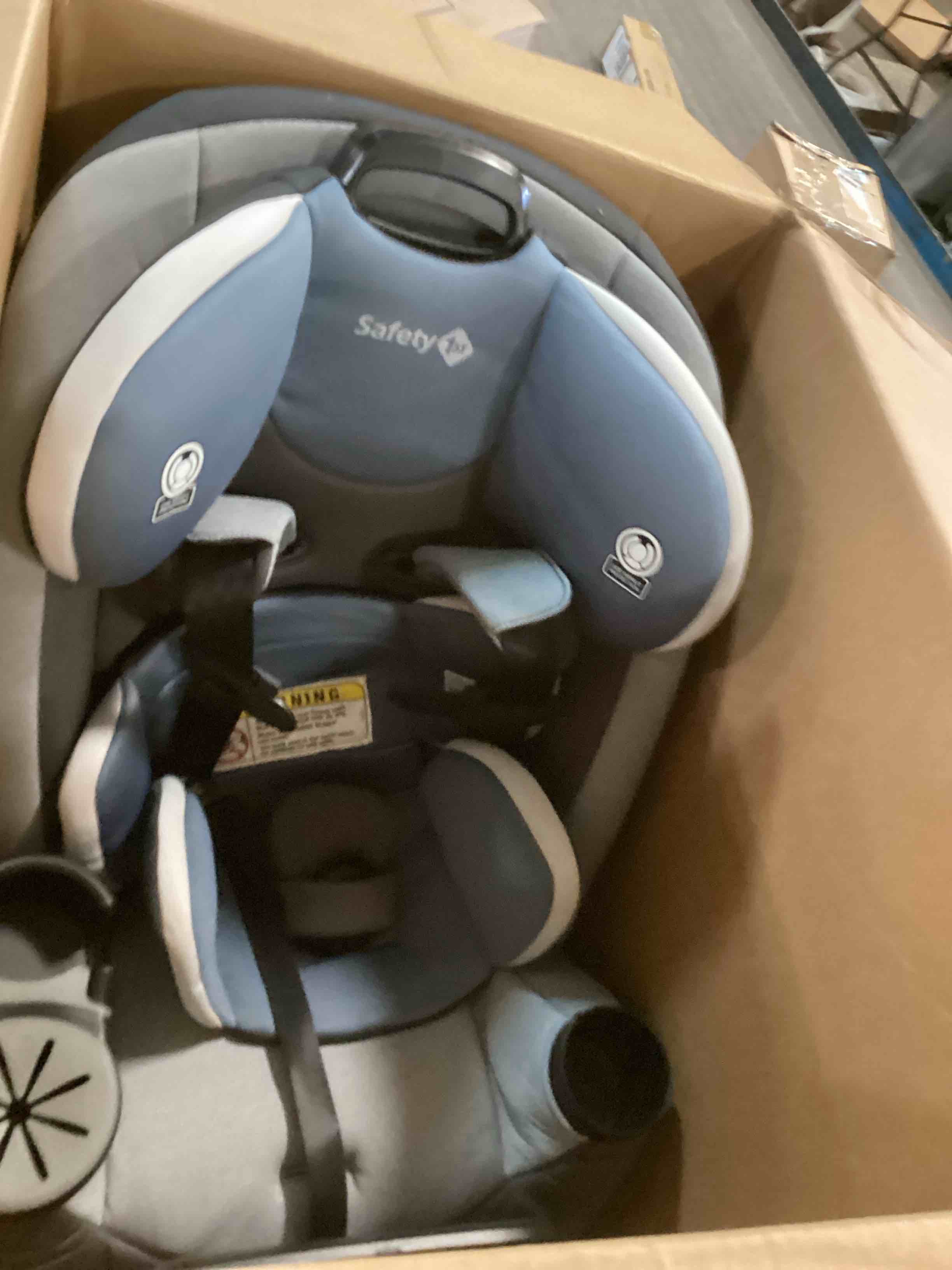 https://s3.amazonaws.com/lotting-images-prod/bidfta/PPE1343108_1741967939572.jpeg