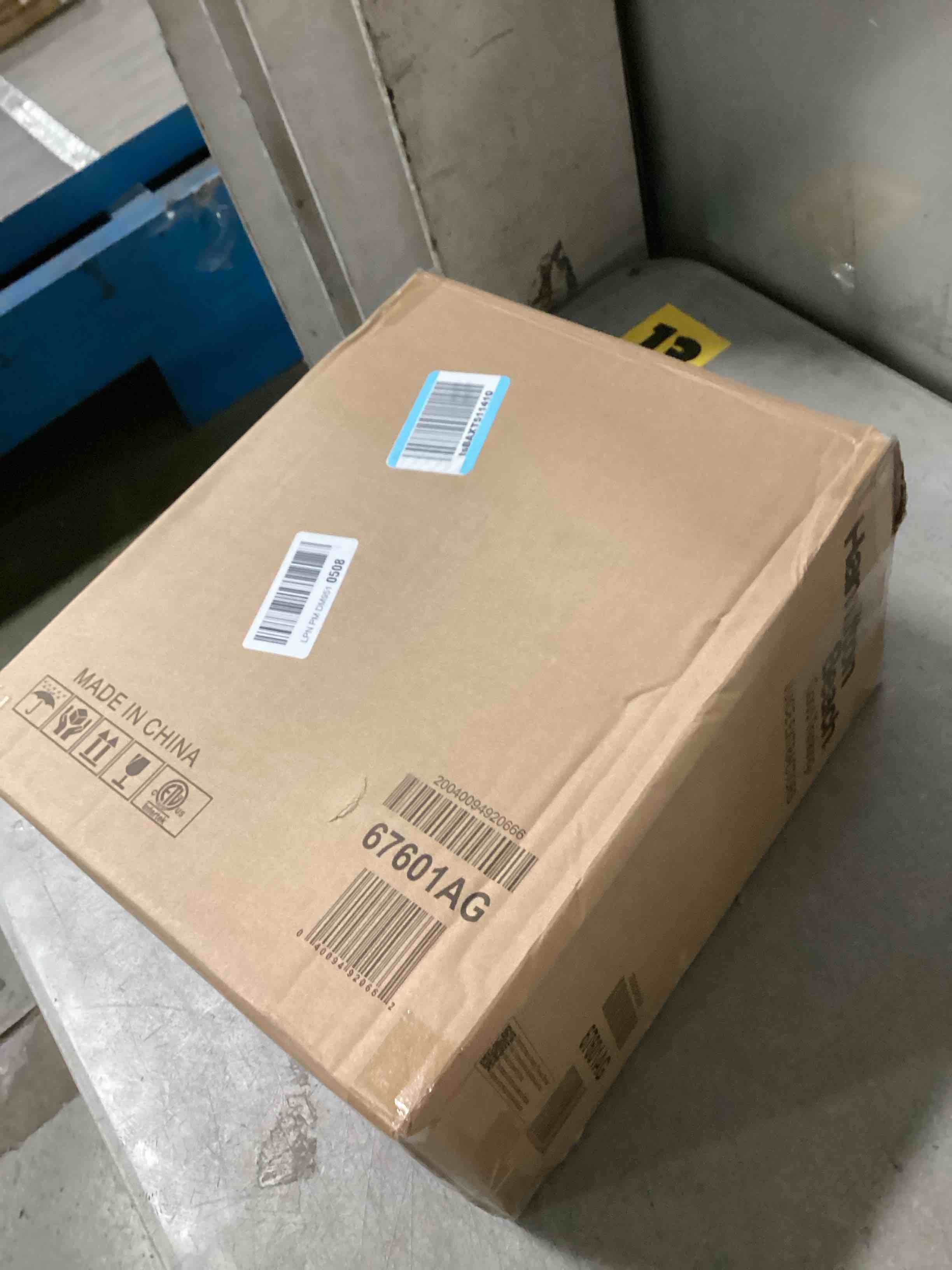 https://s3.amazonaws.com/lotting-images-prod/bidfta/PPE1343647_1742386221042.jpeg