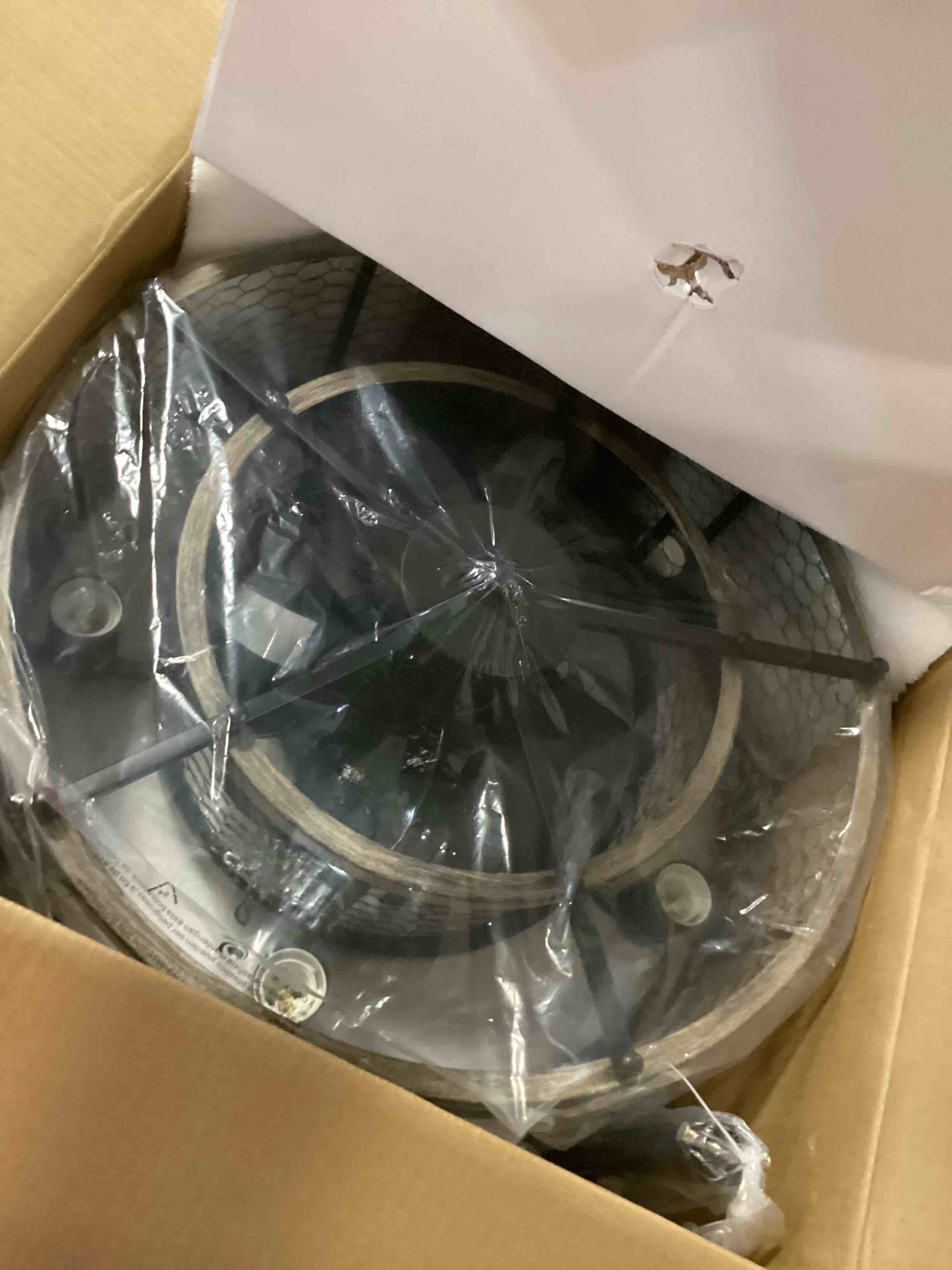 https://s3.amazonaws.com/lotting-images-prod/bidfta/PPE1343812_1742408425868.jpeg