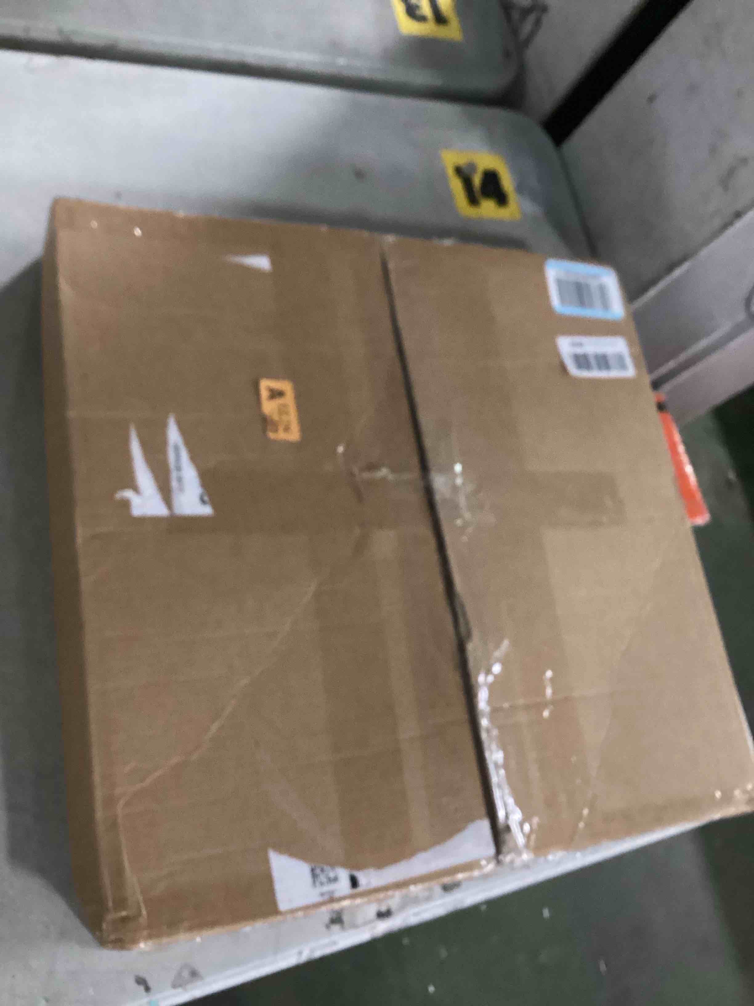 https://s3.amazonaws.com/lotting-images-prod/bidfta/PPE1343909_1742481313296.jpeg