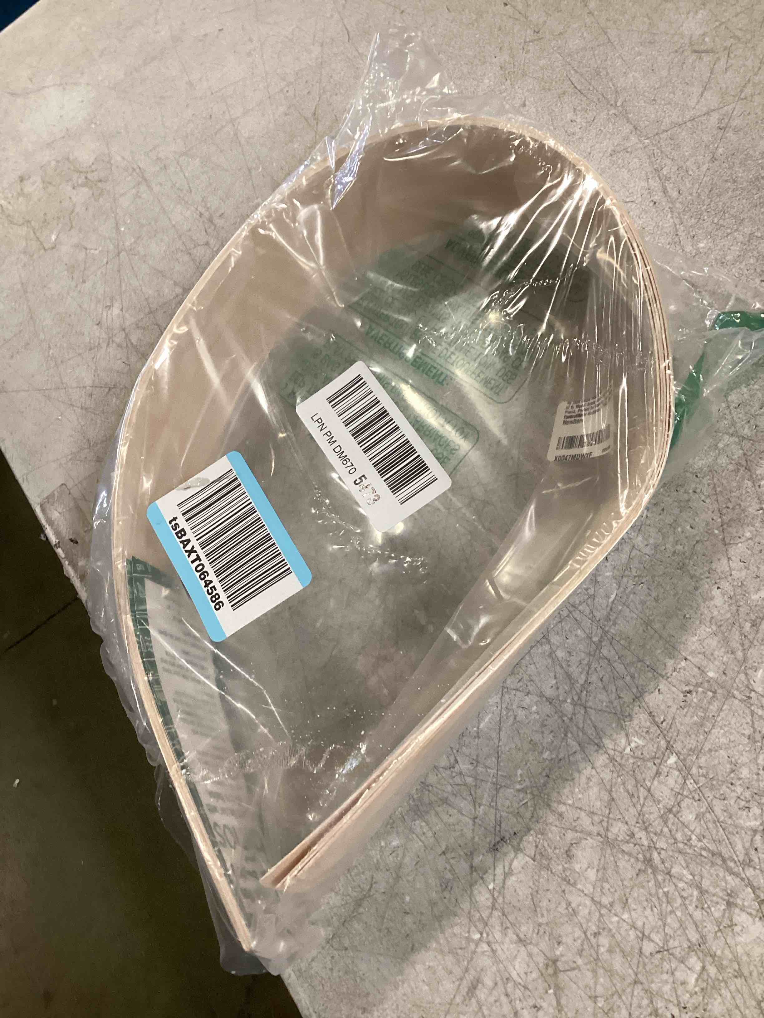 https://s3.amazonaws.com/lotting-images-prod/bidfta/PPE1344021_1742569180572.jpeg