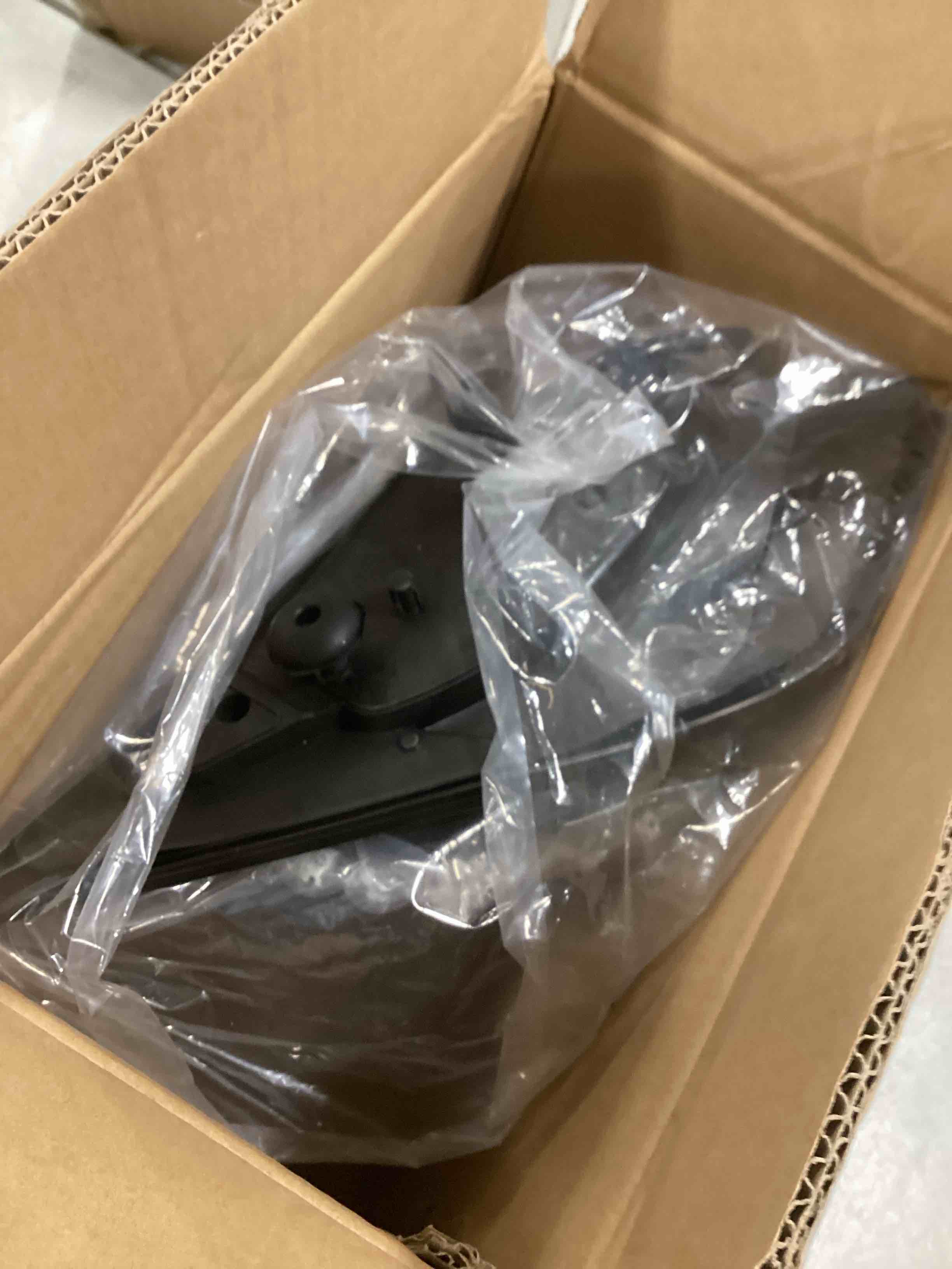 https://s3.amazonaws.com/lotting-images-prod/bidfta/PPE1344239_1742907794907.jpeg