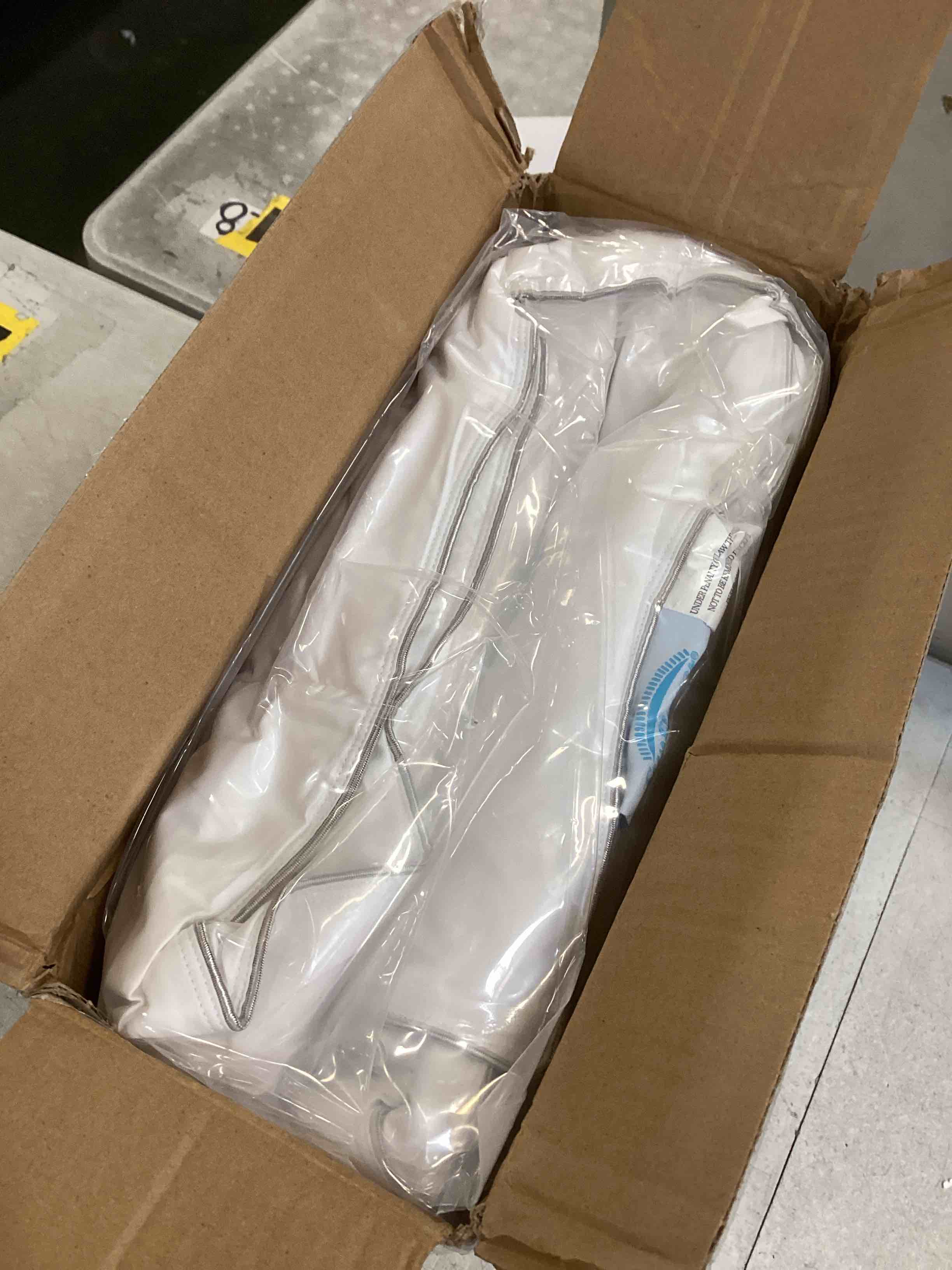 https://s3.amazonaws.com/lotting-images-prod/bidfta/PPE1344349_1742928630836.jpeg