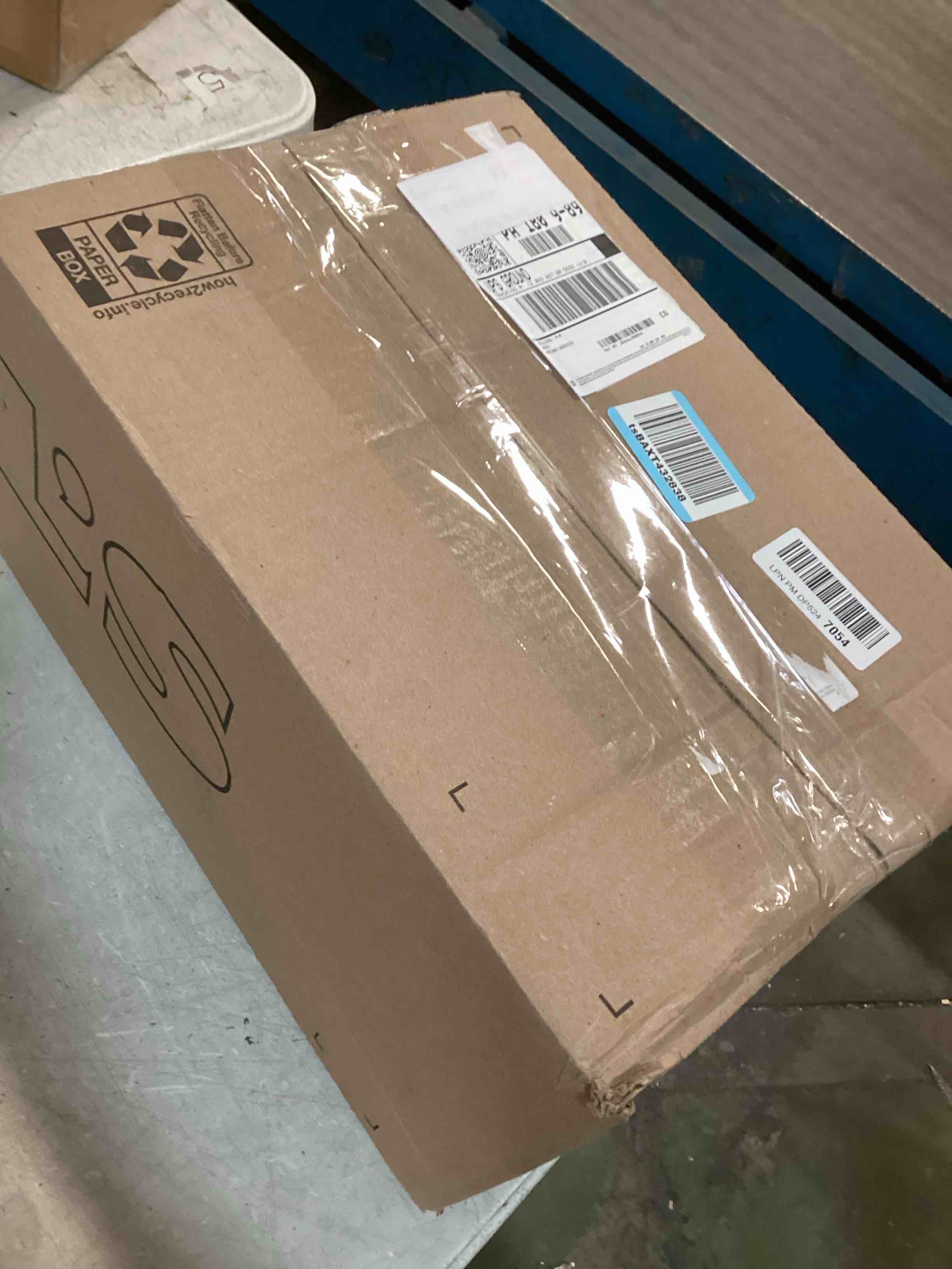 https://s3.amazonaws.com/lotting-images-prod/bidfta/PPE1344408_1742996365859.jpeg