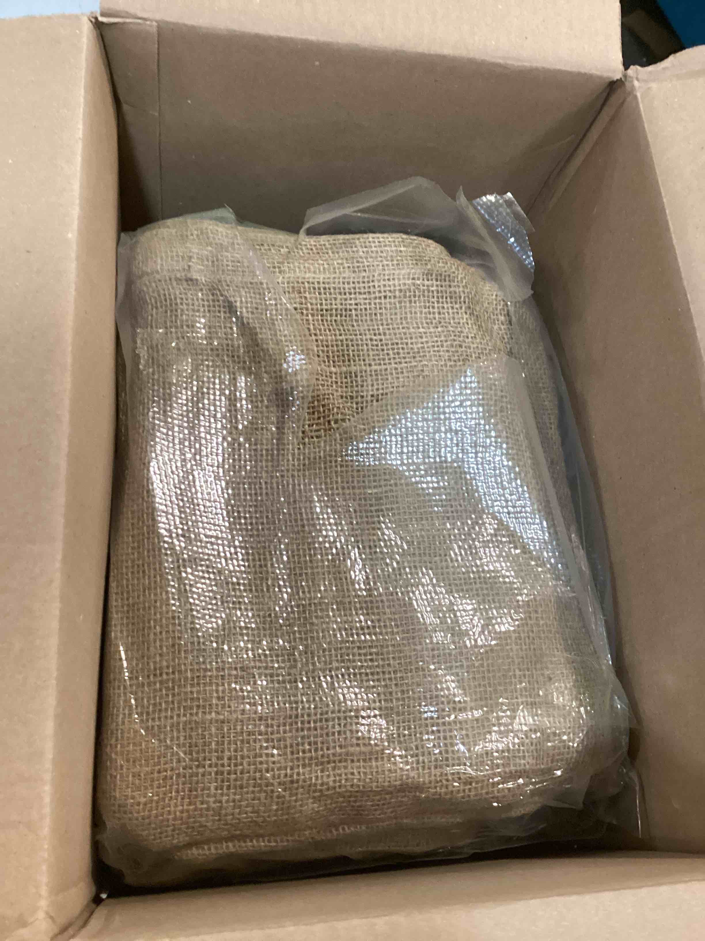 https://s3.amazonaws.com/lotting-images-prod/bidfta/PPE1344408_1742996379717.jpeg