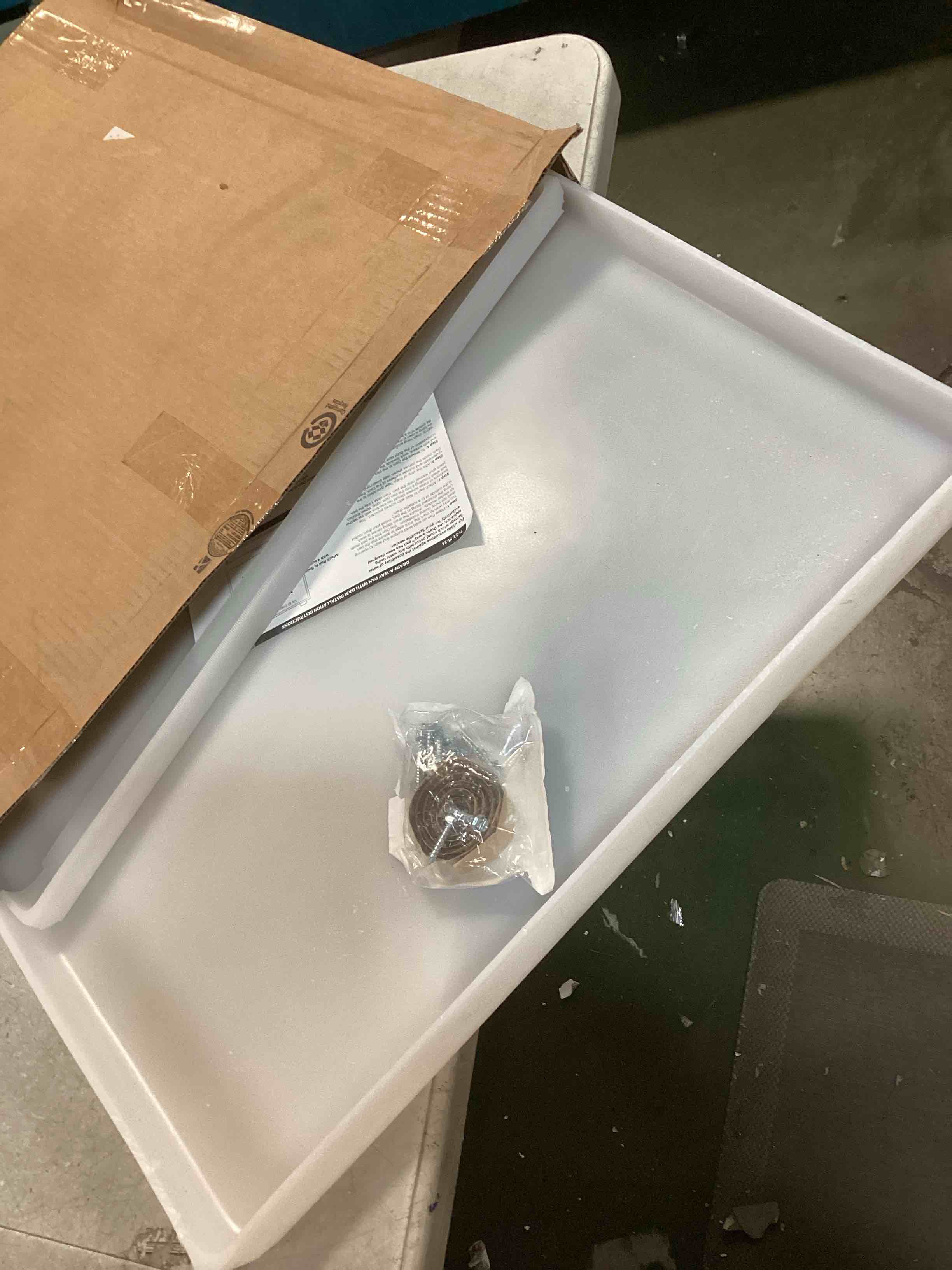 https://s3.amazonaws.com/lotting-images-prod/bidfta/PPE1344447_1743001593346.jpeg