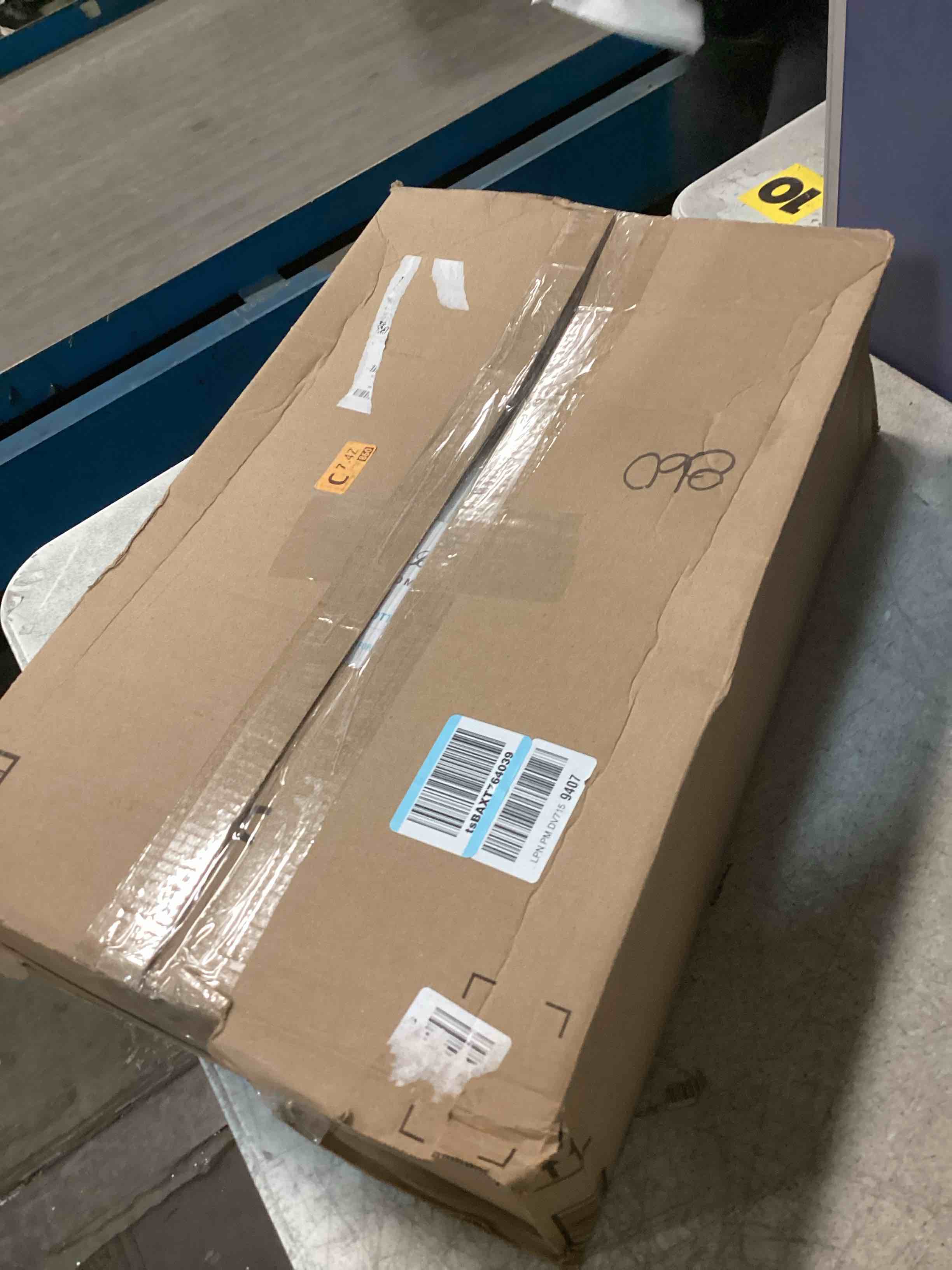 https://s3.amazonaws.com/lotting-images-prod/bidfta/PPE1344954_1743425701658.jpeg