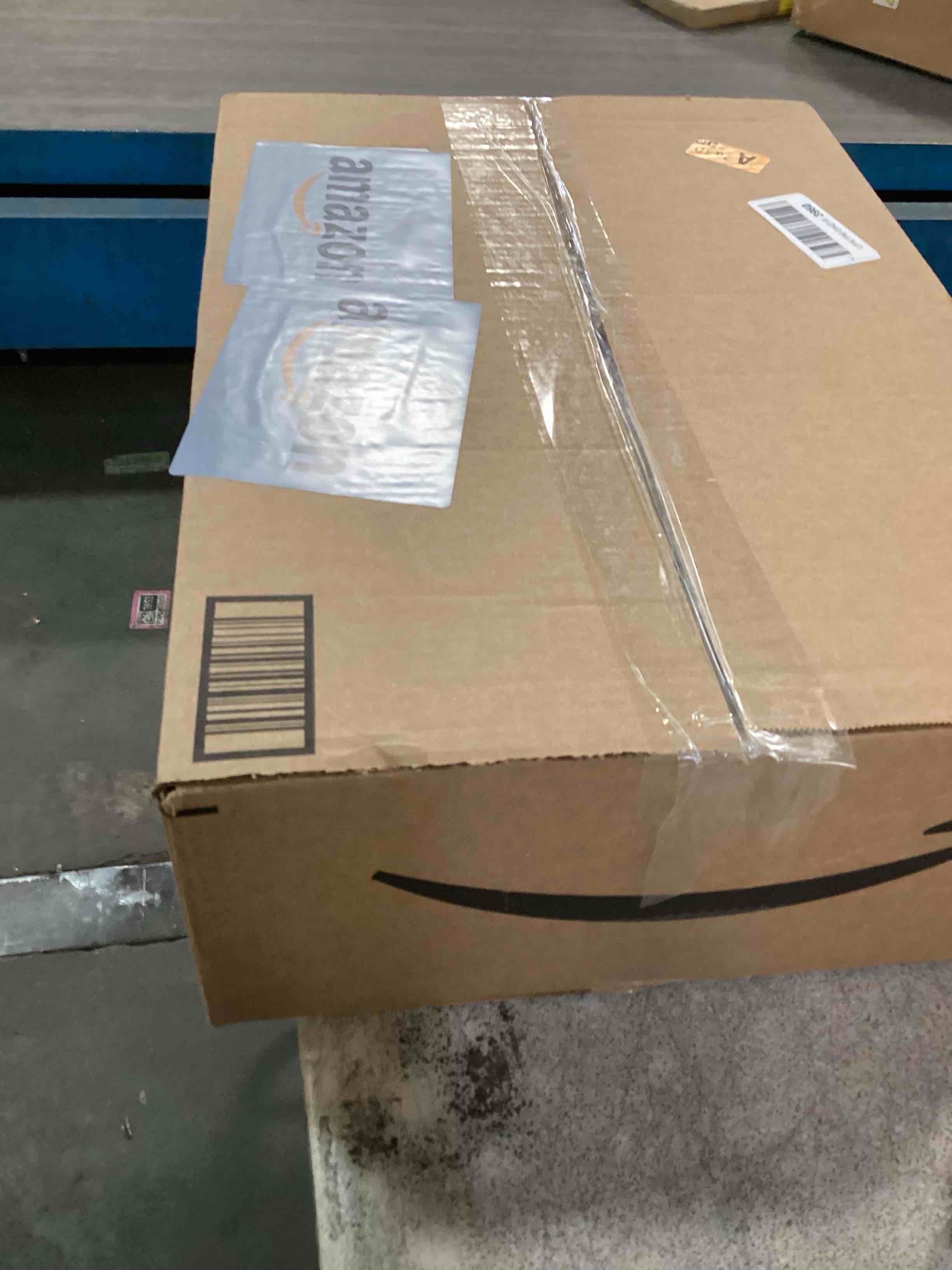 https://s3.amazonaws.com/lotting-images-prod/bidfta/PPE1345091_1741095819784.jpeg