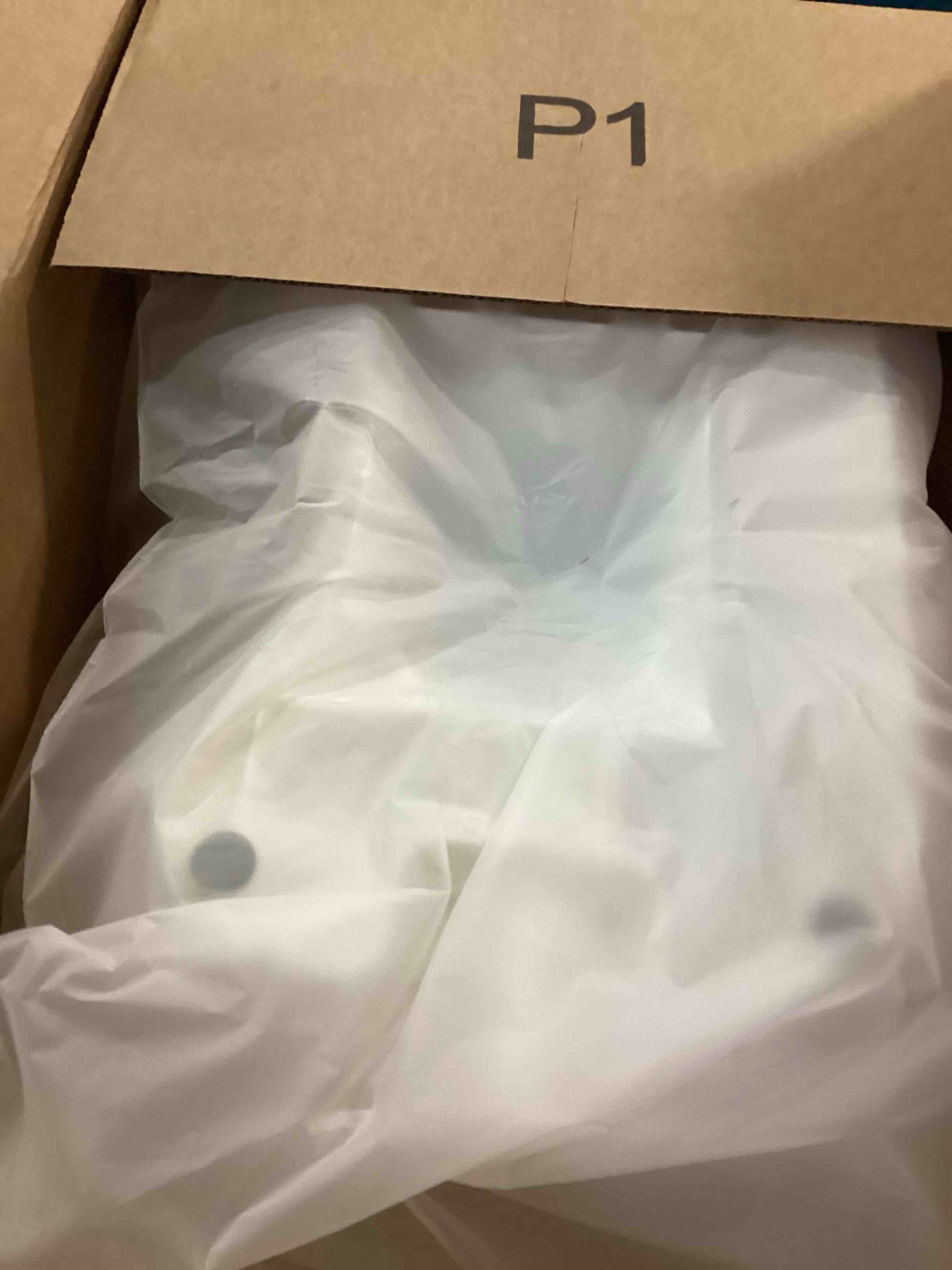 https://s3.amazonaws.com/lotting-images-prod/bidfta/PPE1345091_1741095838808.jpeg