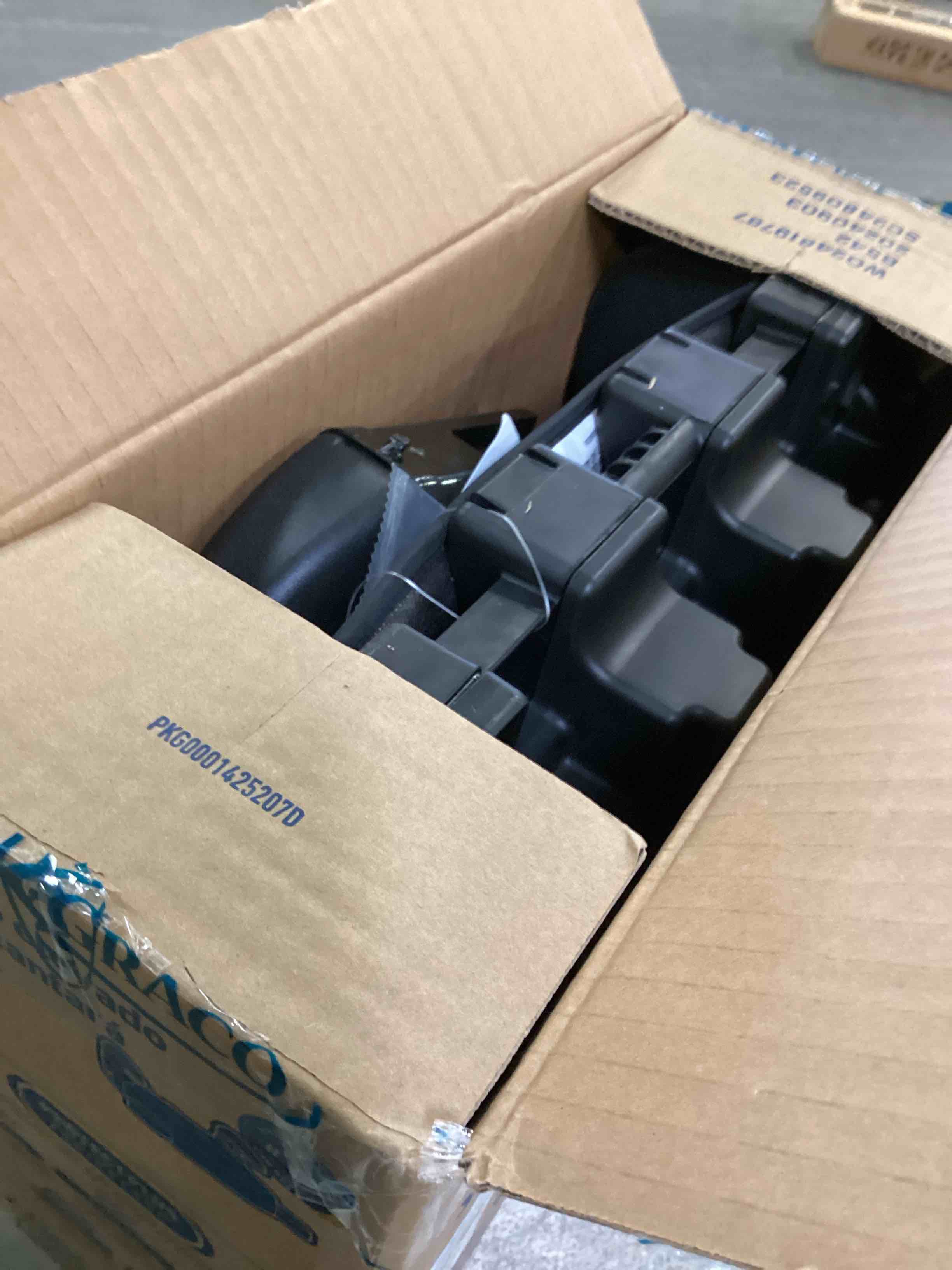 https://s3.amazonaws.com/lotting-images-prod/bidfta/PPE1345273_1741117833884.jpeg
