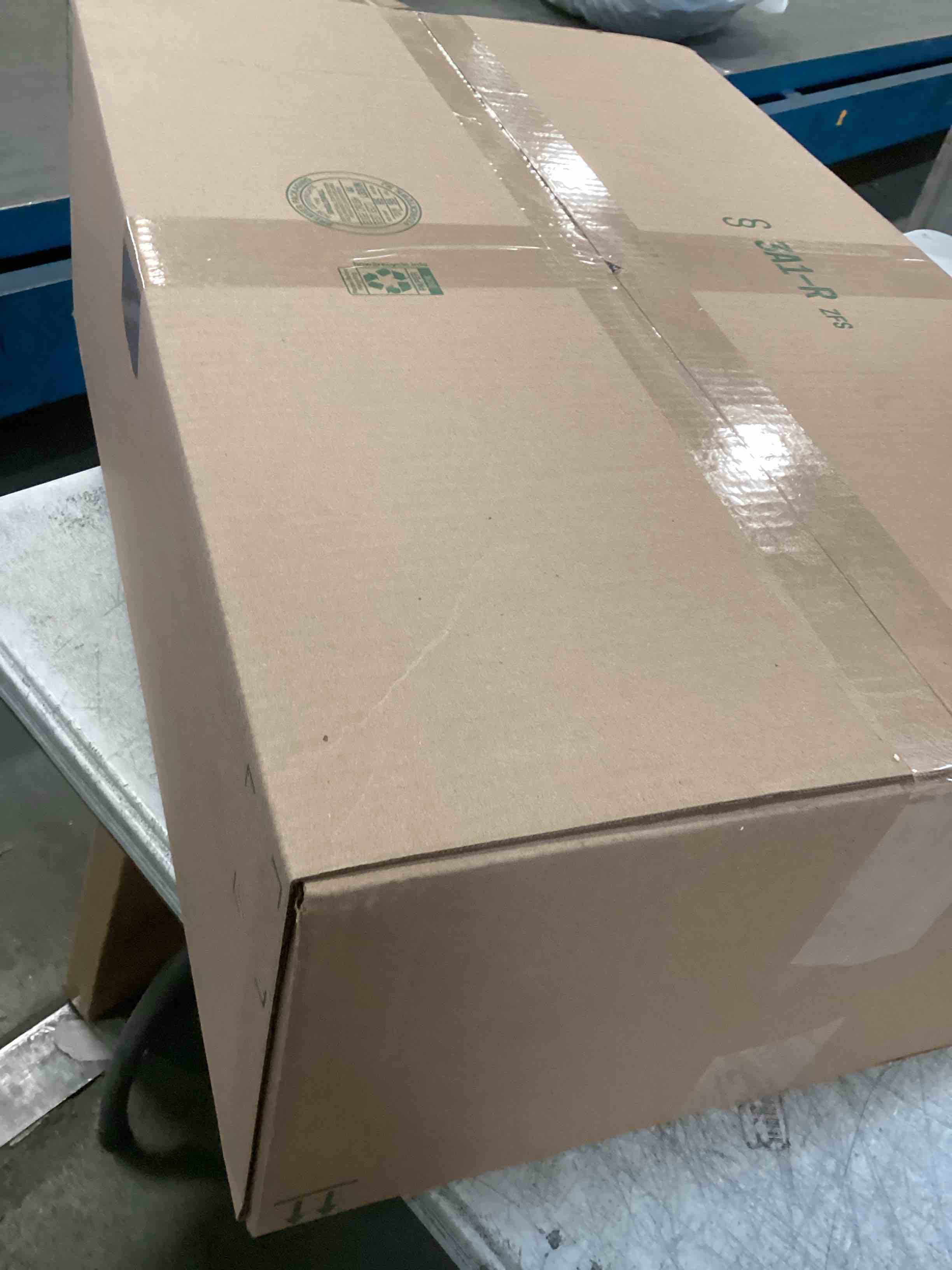 https://s3.amazonaws.com/lotting-images-prod/bidfta/PPE1345717_1741285249583.jpeg