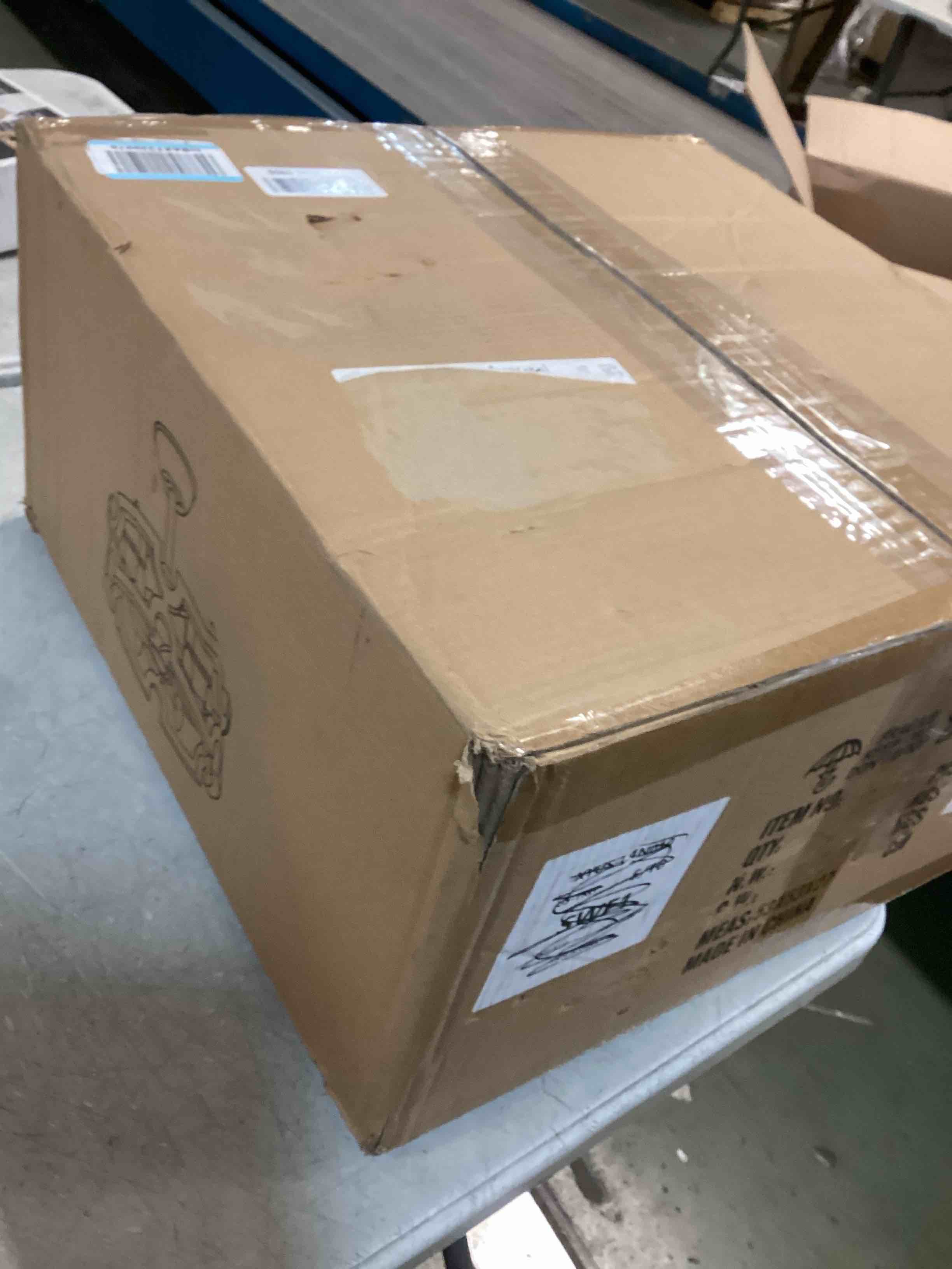https://s3.amazonaws.com/lotting-images-prod/bidfta/PPE1345865_1741356608504.jpeg