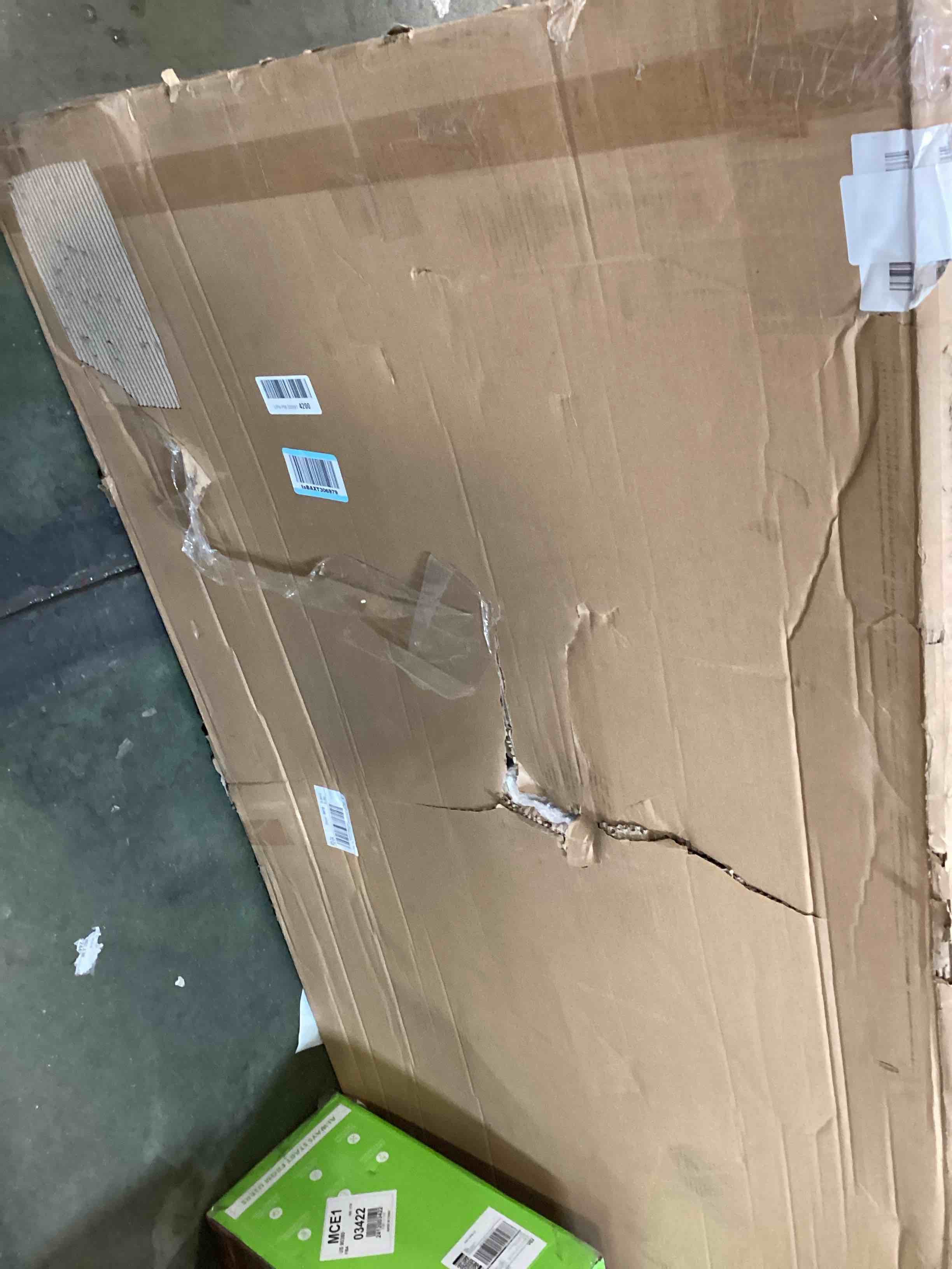 https://s3.amazonaws.com/lotting-images-prod/bidfta/PPE1346369_1741704724485.jpeg