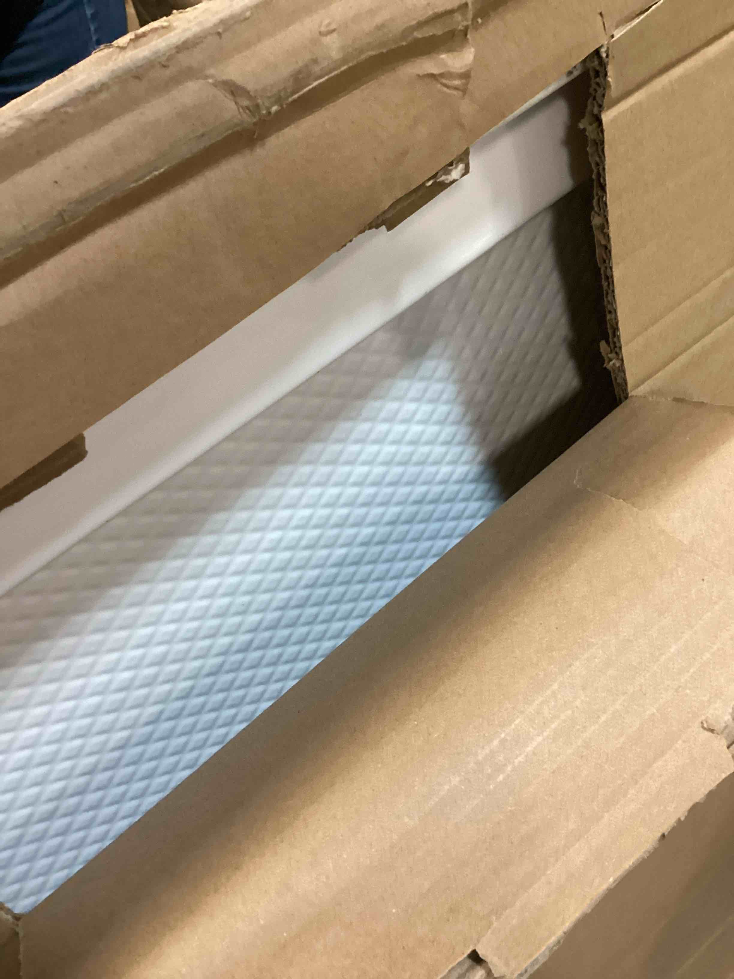https://s3.amazonaws.com/lotting-images-prod/bidfta/PPE1346369_1741704755215.jpeg