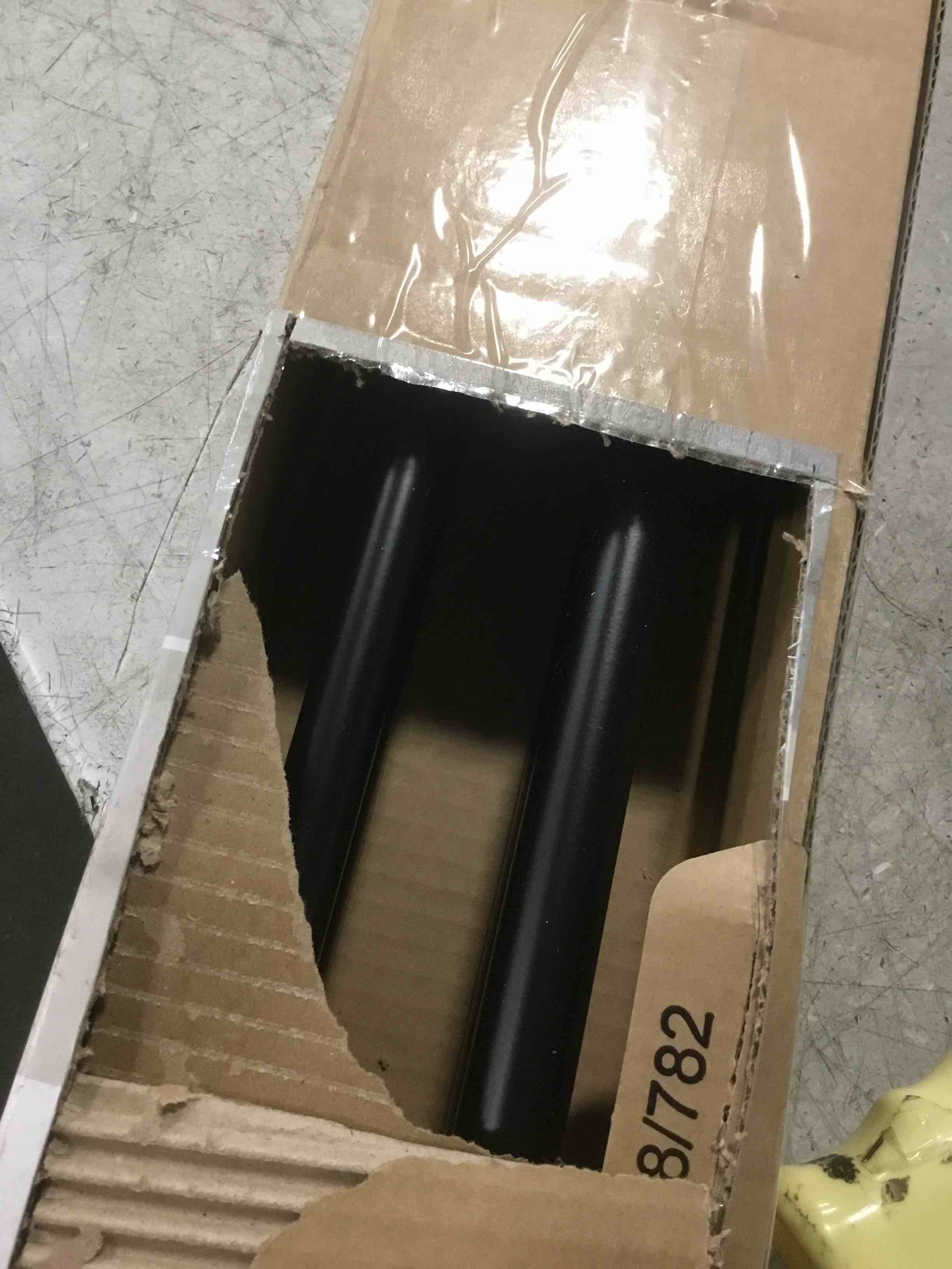 https://s3.amazonaws.com/lotting-images-prod/bidfta/PPE1346988_1741963026808.jpeg