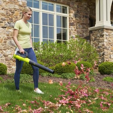 The Lightweight 100 Mph Cordless Leaf Blower