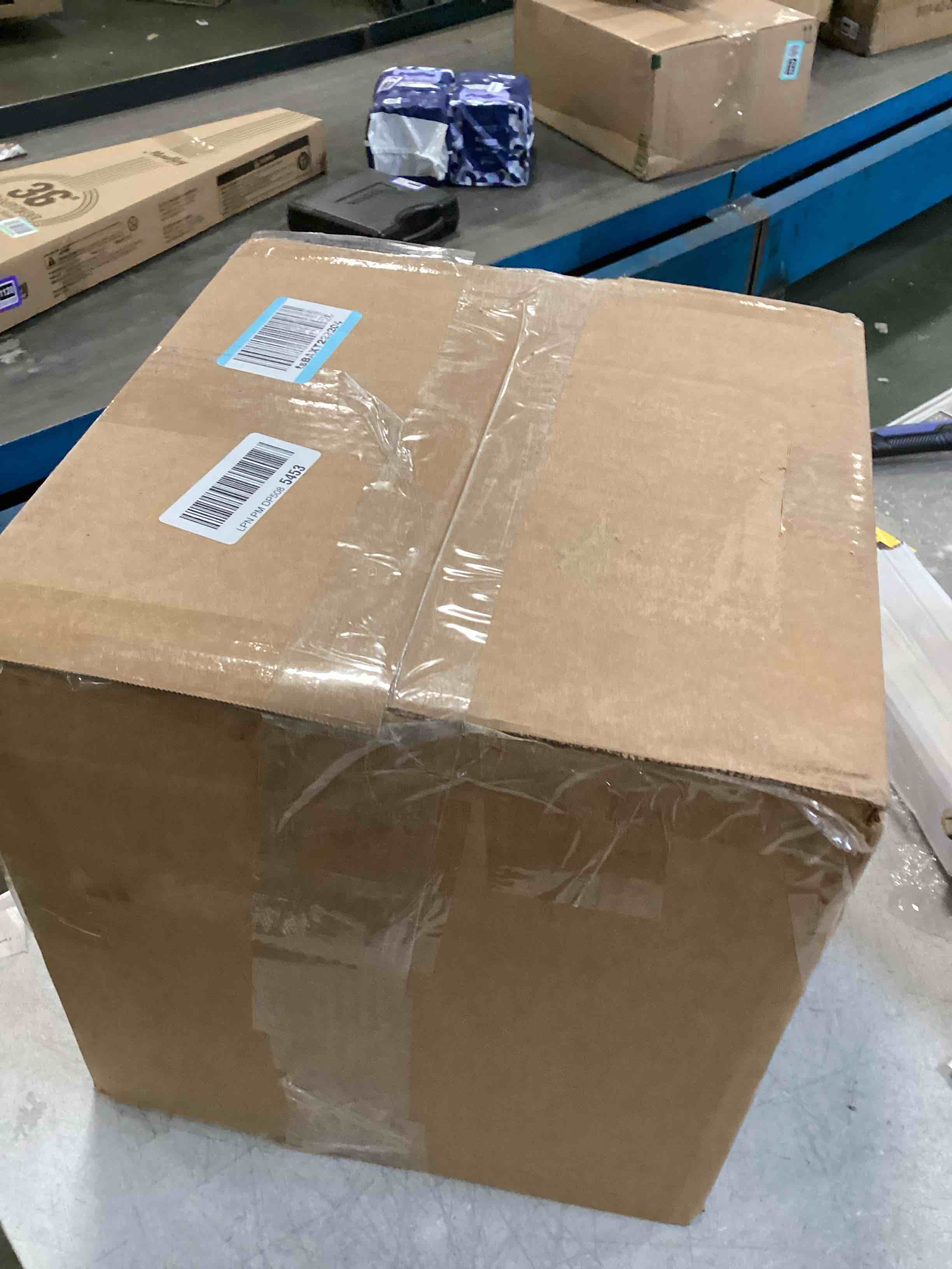 https://s3.amazonaws.com/lotting-images-prod/bidfta/PPE1348917_1741290378300.jpeg