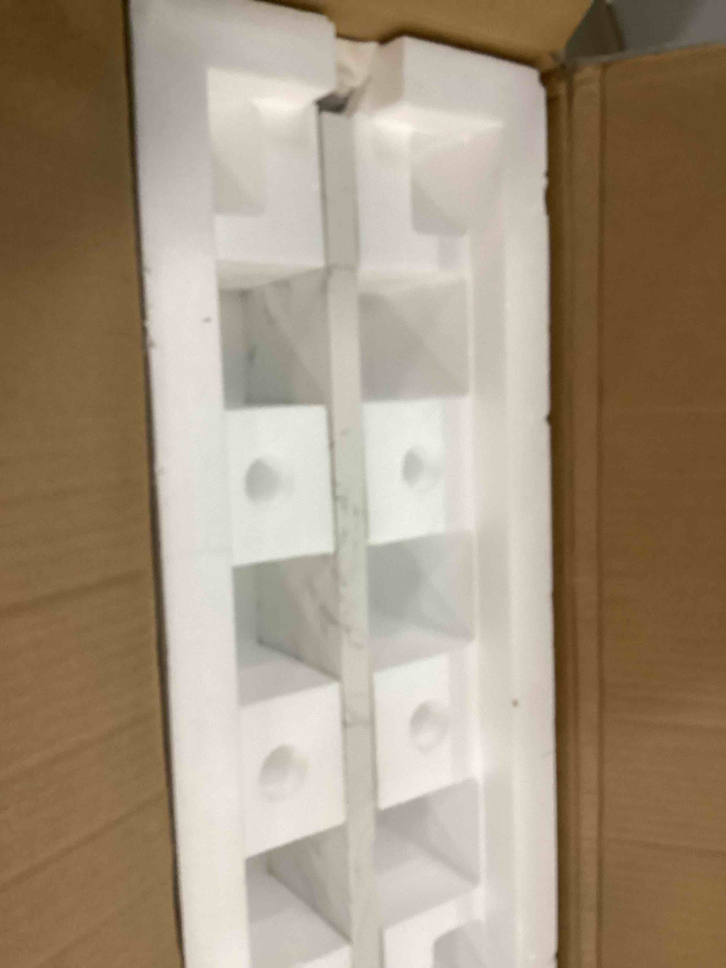 https://s3.amazonaws.com/lotting-images-prod/bidfta/PPE1350337_1742219163746.jpeg
