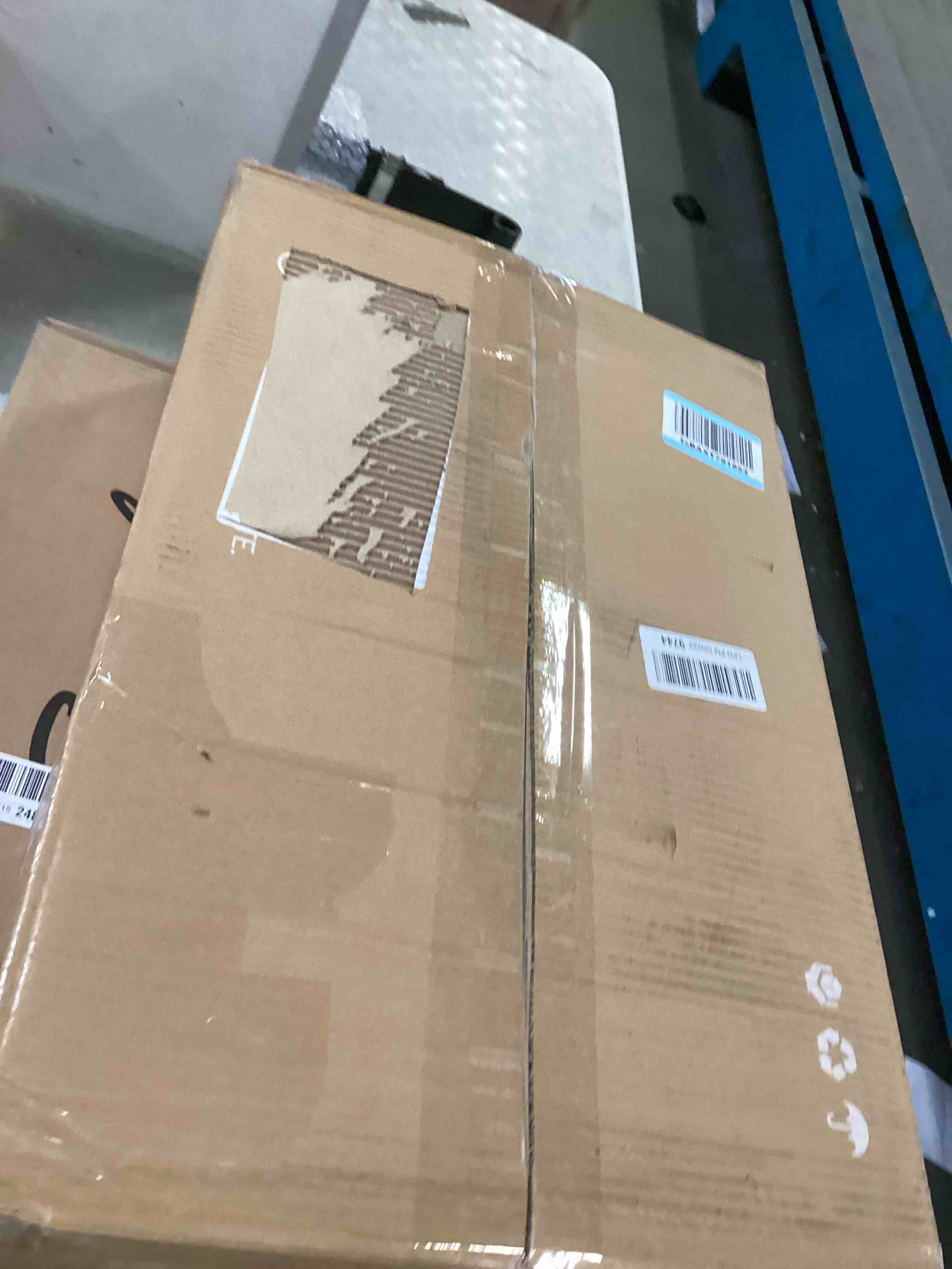 https://s3.amazonaws.com/lotting-images-prod/bidfta/PPE1350430_1742228640610.jpeg