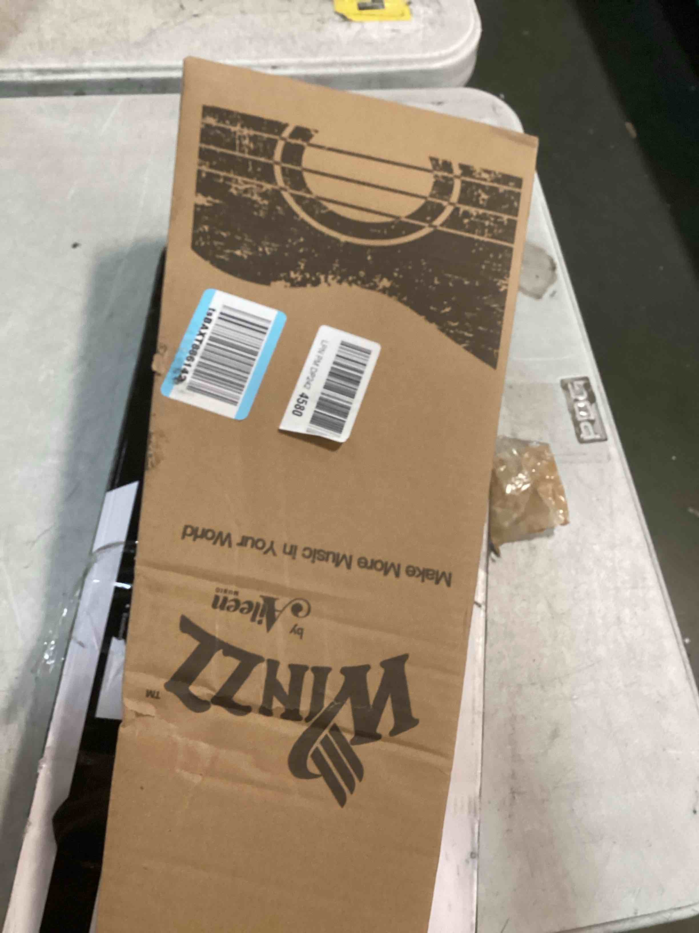 https://s3.amazonaws.com/lotting-images-prod/bidfta/PPE1350956_1742394564967.jpeg