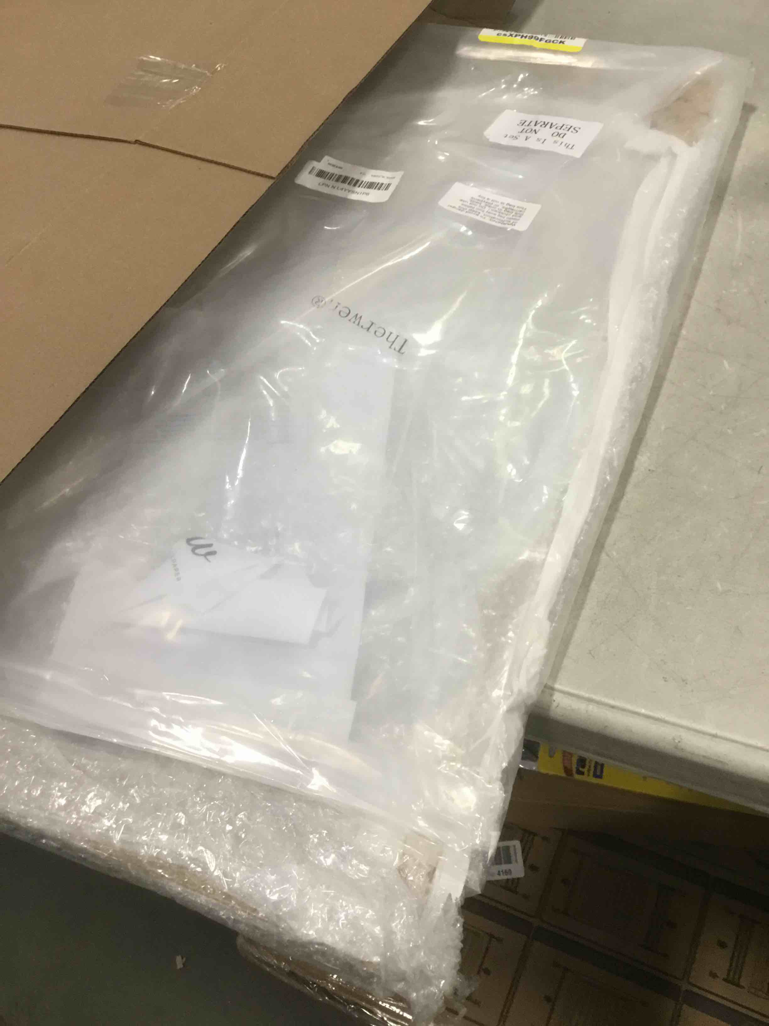 https://s3.amazonaws.com/lotting-images-prod/bidfta/PPE1351040_1741367587097.jpeg